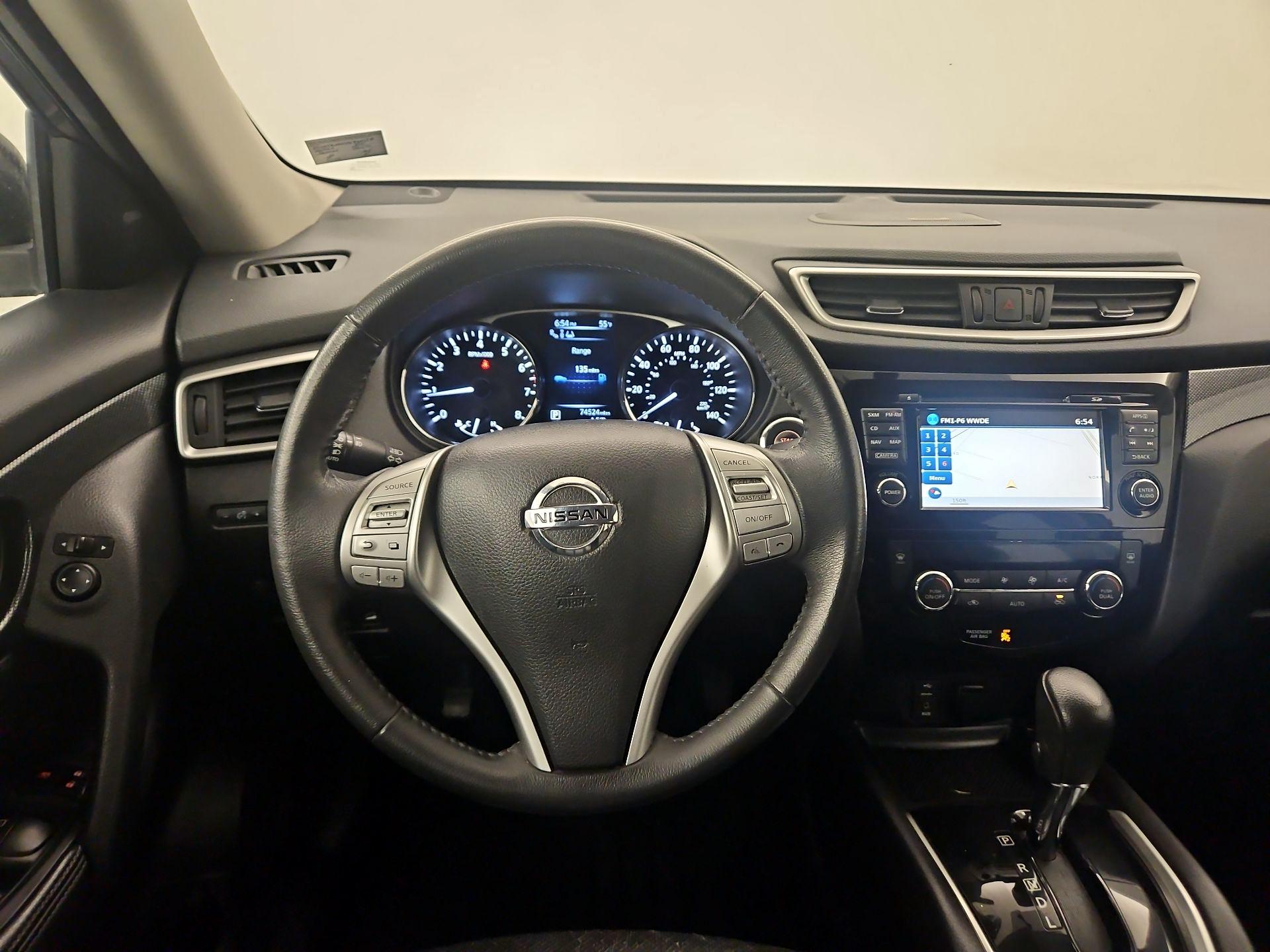 Thumbnail: 2015 Nissan Rogue - 10