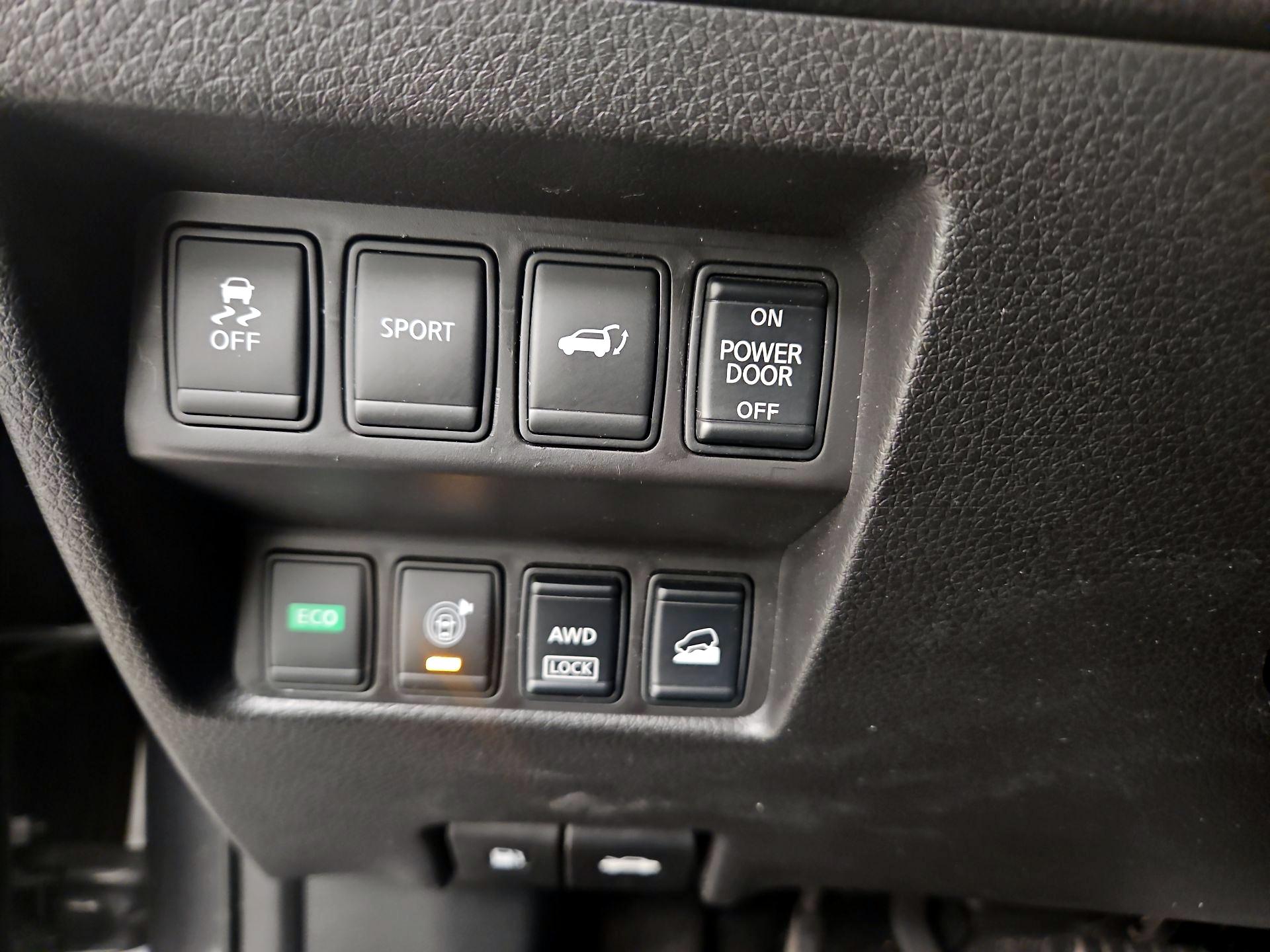 Thumbnail: 2015 Nissan Rogue - 13