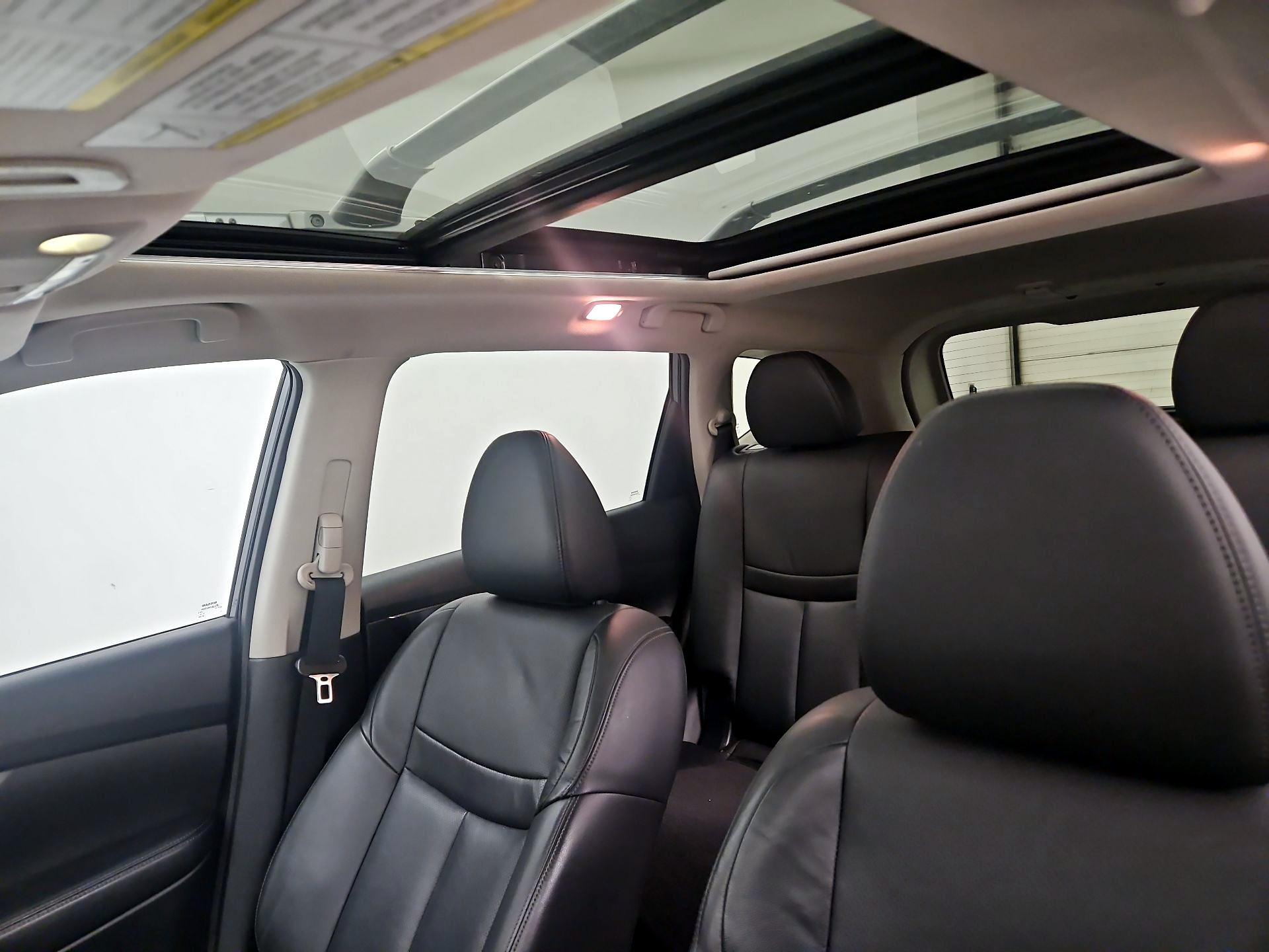 Thumbnail: 2015 Nissan Rogue - 20