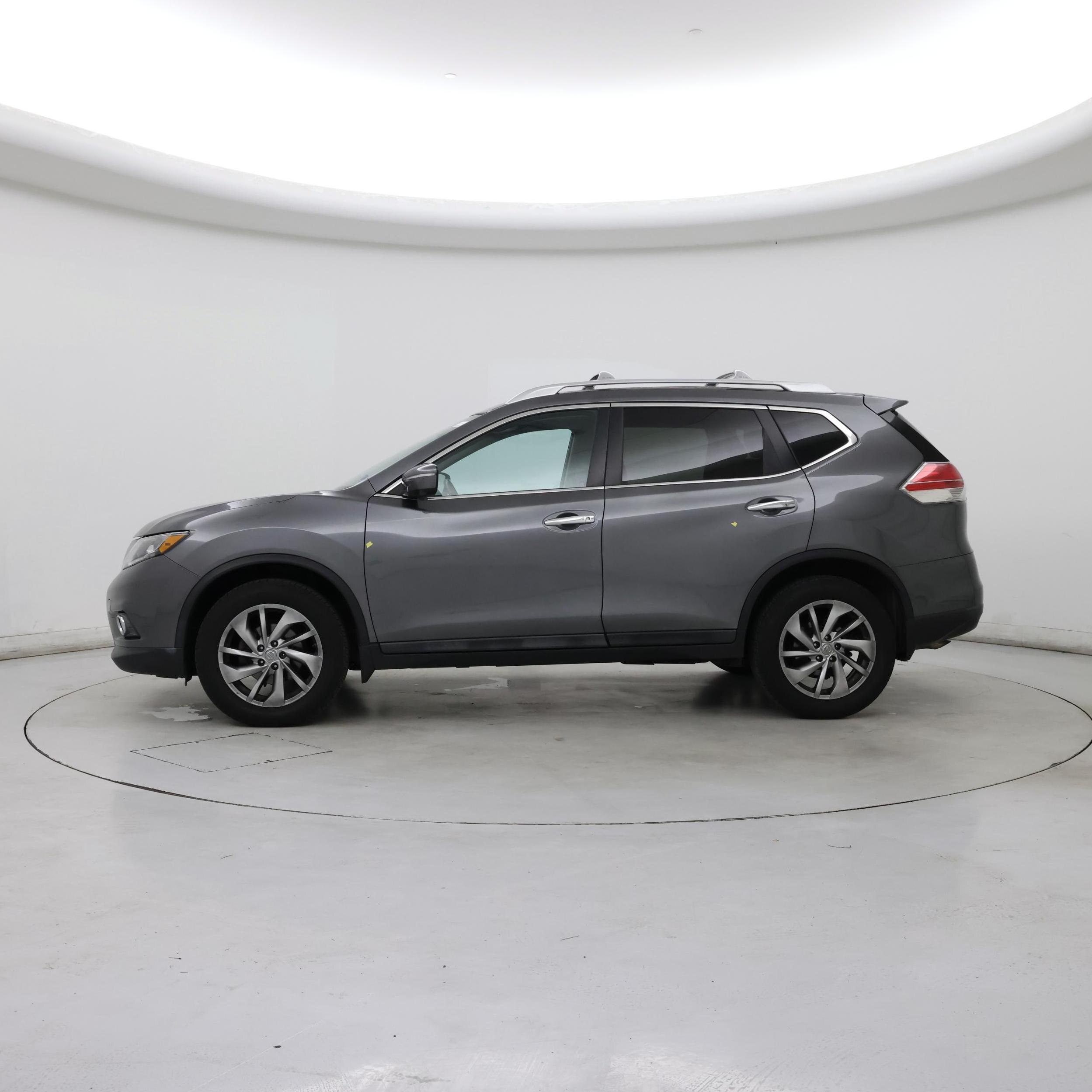 Thumbnail: 2015 Nissan Rogue - 3