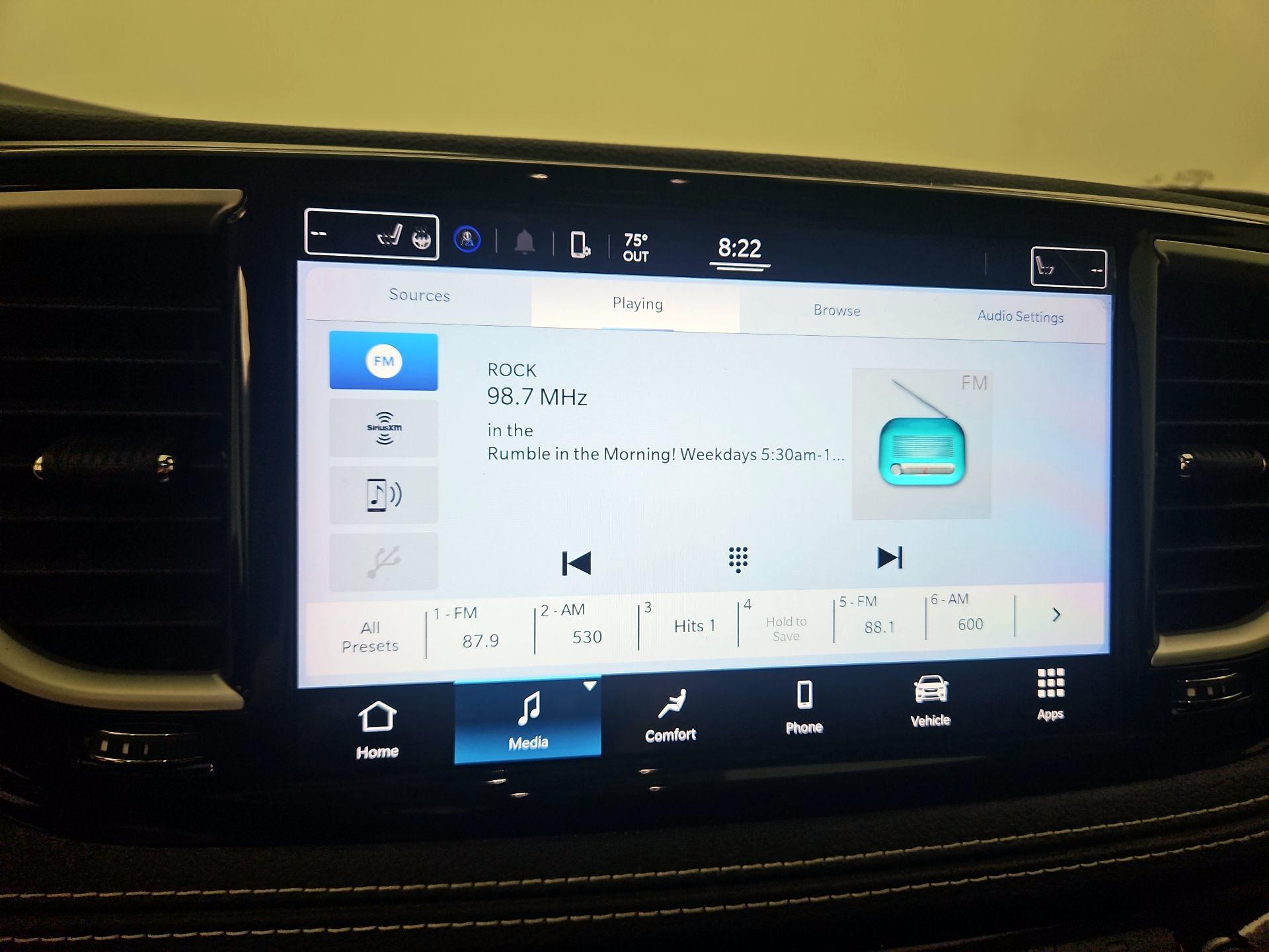 Thumbnail: 2022 Chrysler Pacifica - 15