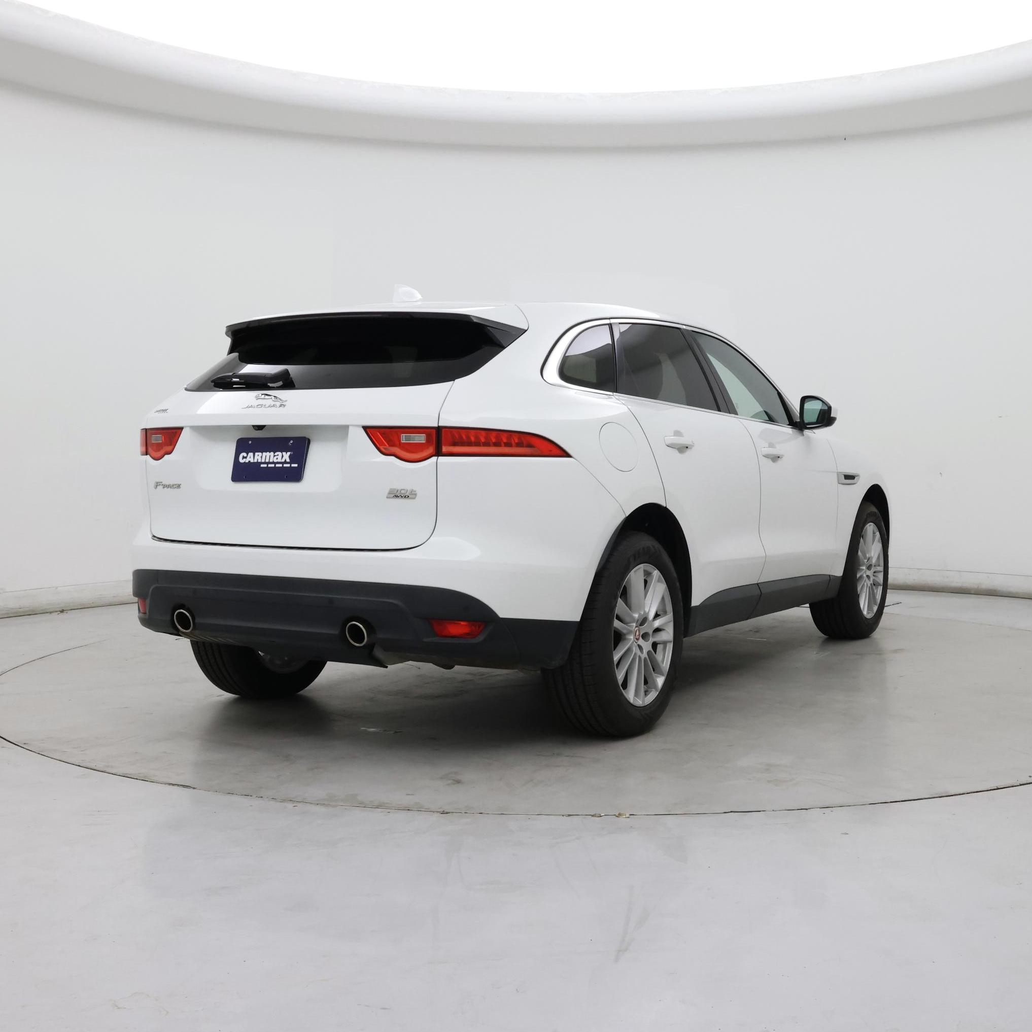 Thumbnail: 2019 Jaguar F-Pace - 8