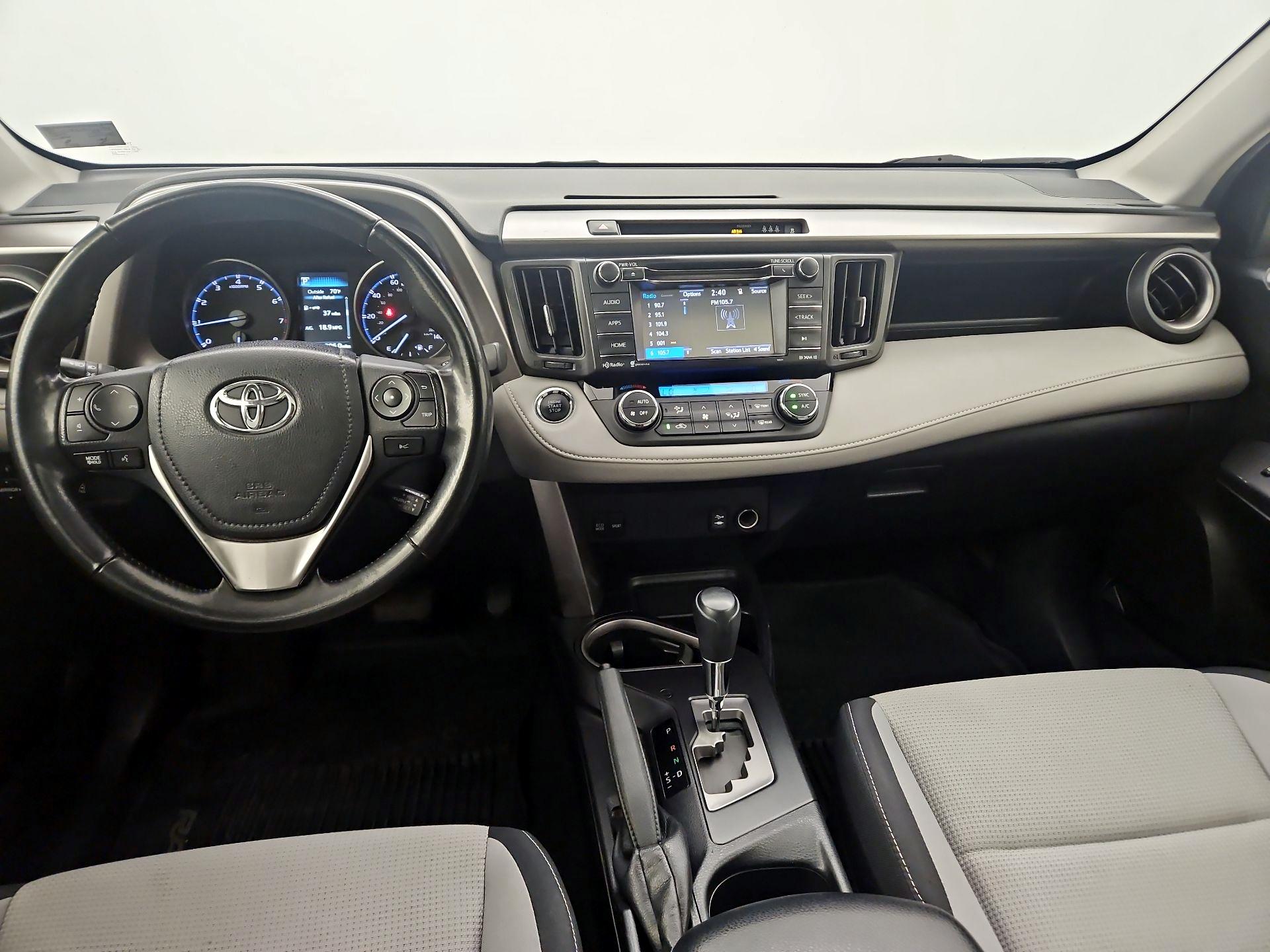 Thumbnail: 2018 Toyota RAV4 - 9