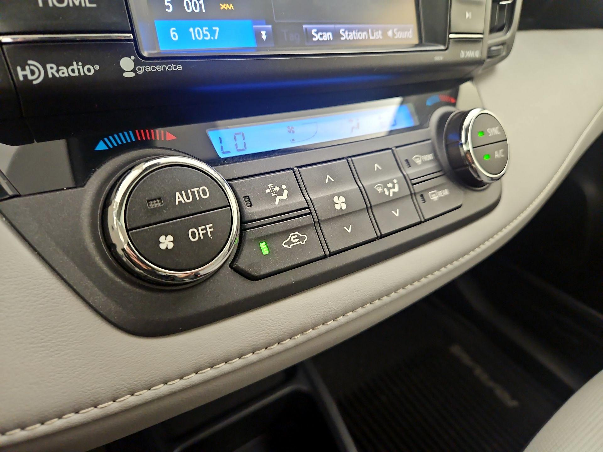 Thumbnail: 2018 Toyota RAV4 - 16