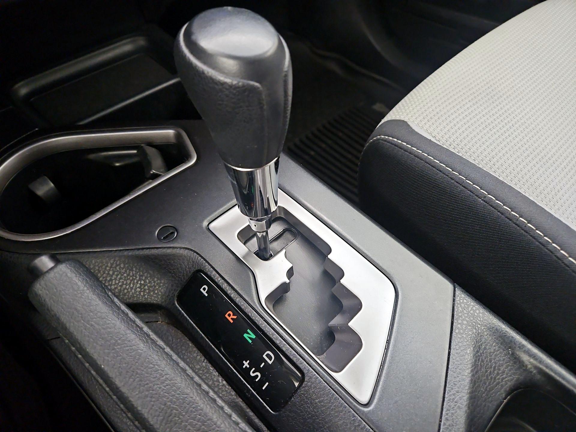 Thumbnail: 2018 Toyota RAV4 - 17