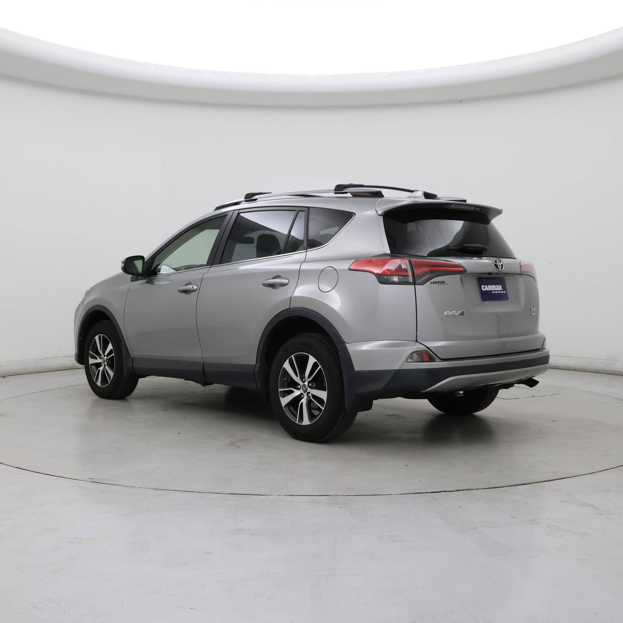 Thumbnail: 2018 Toyota RAV4 - 2