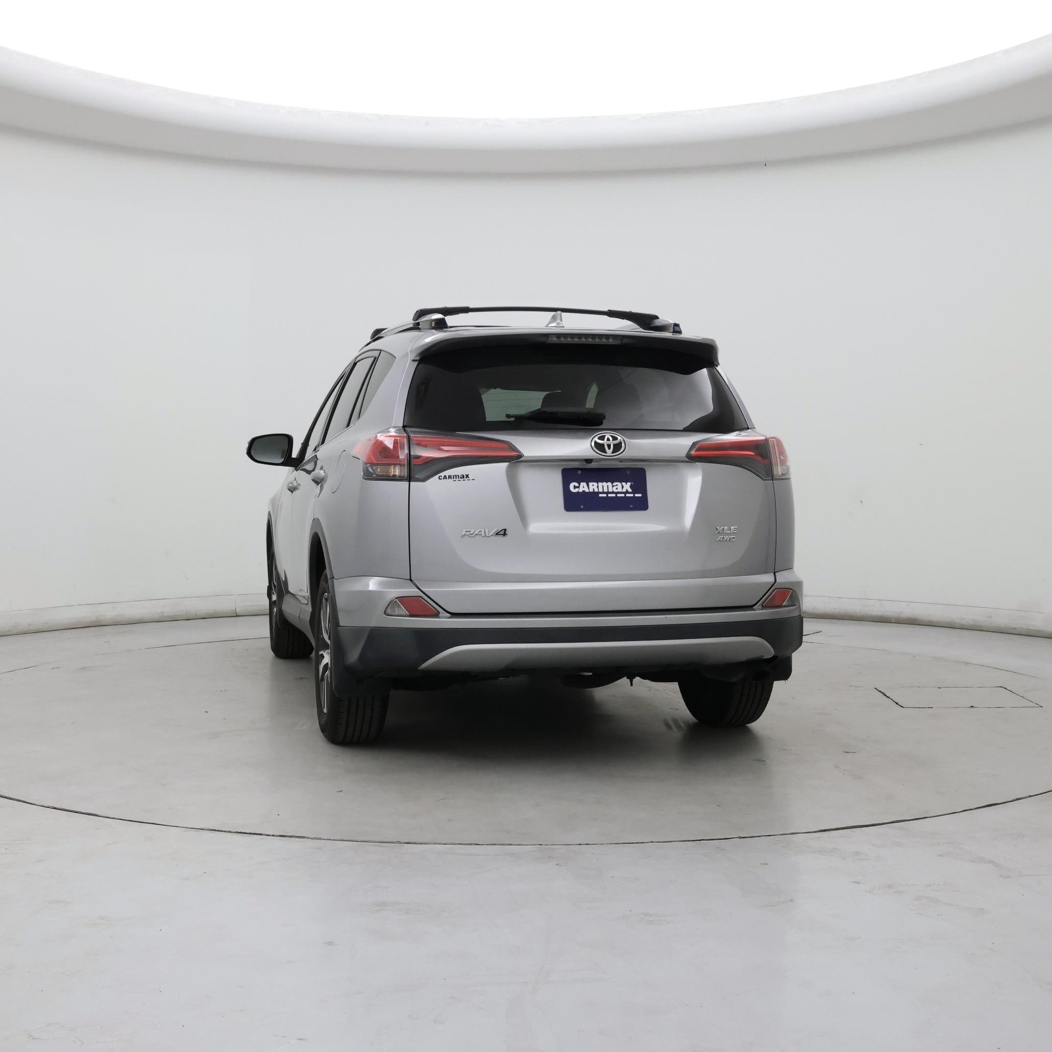 Thumbnail: 2018 Toyota RAV4 - 6