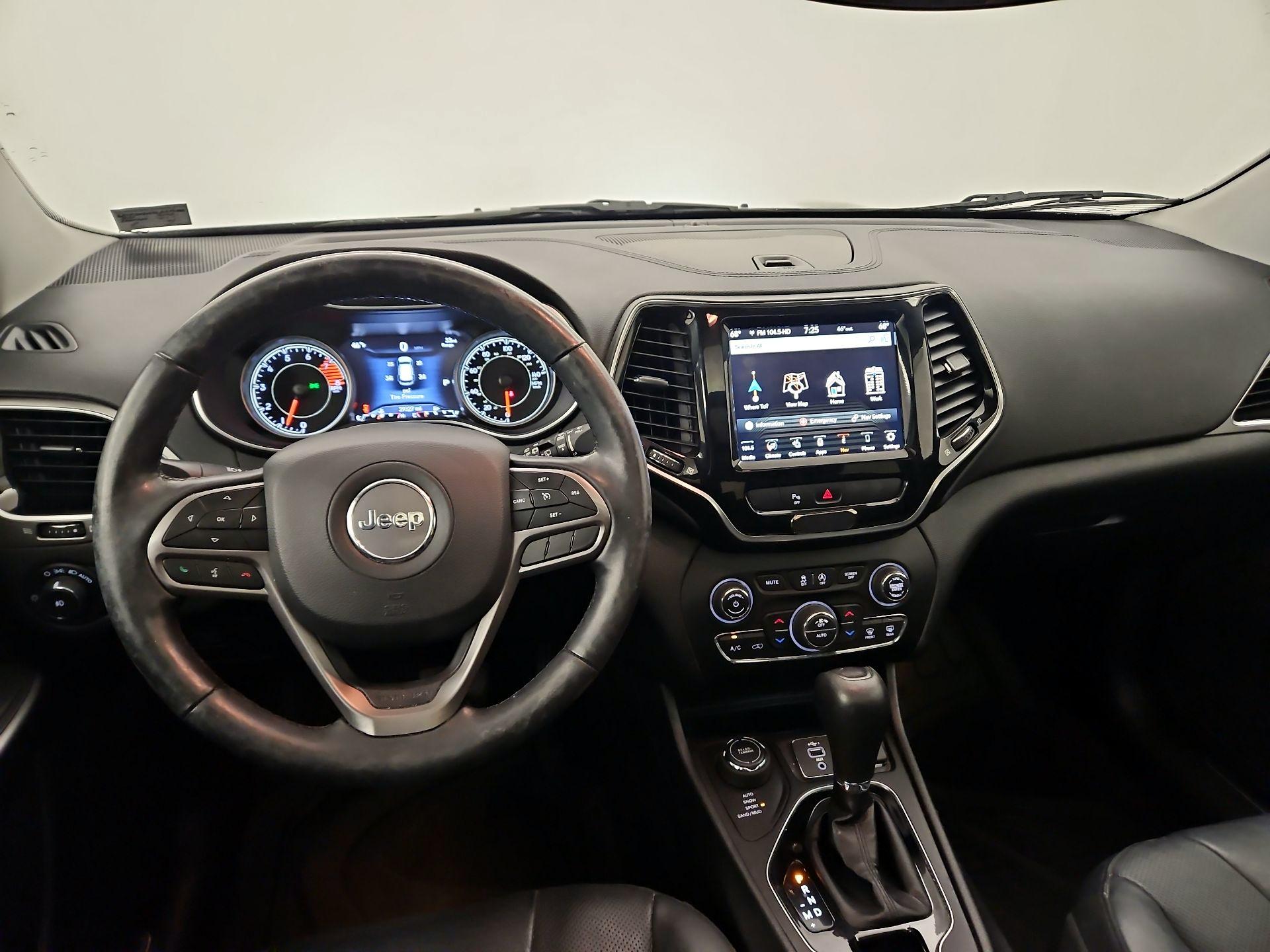 Thumbnail: 2020 Jeep Cherokee - 9