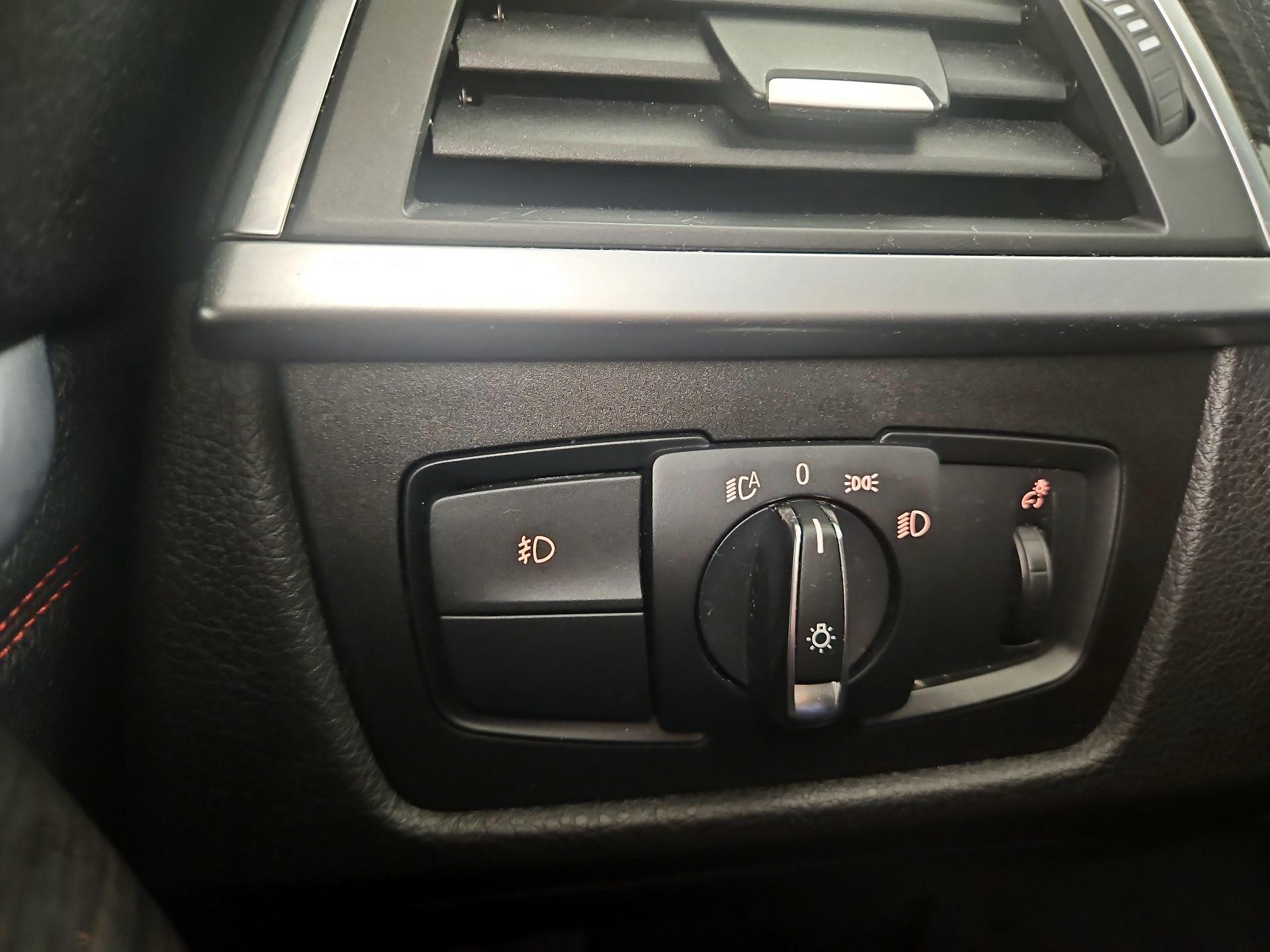 Thumbnail: 2018 BMW 3 Series - 13