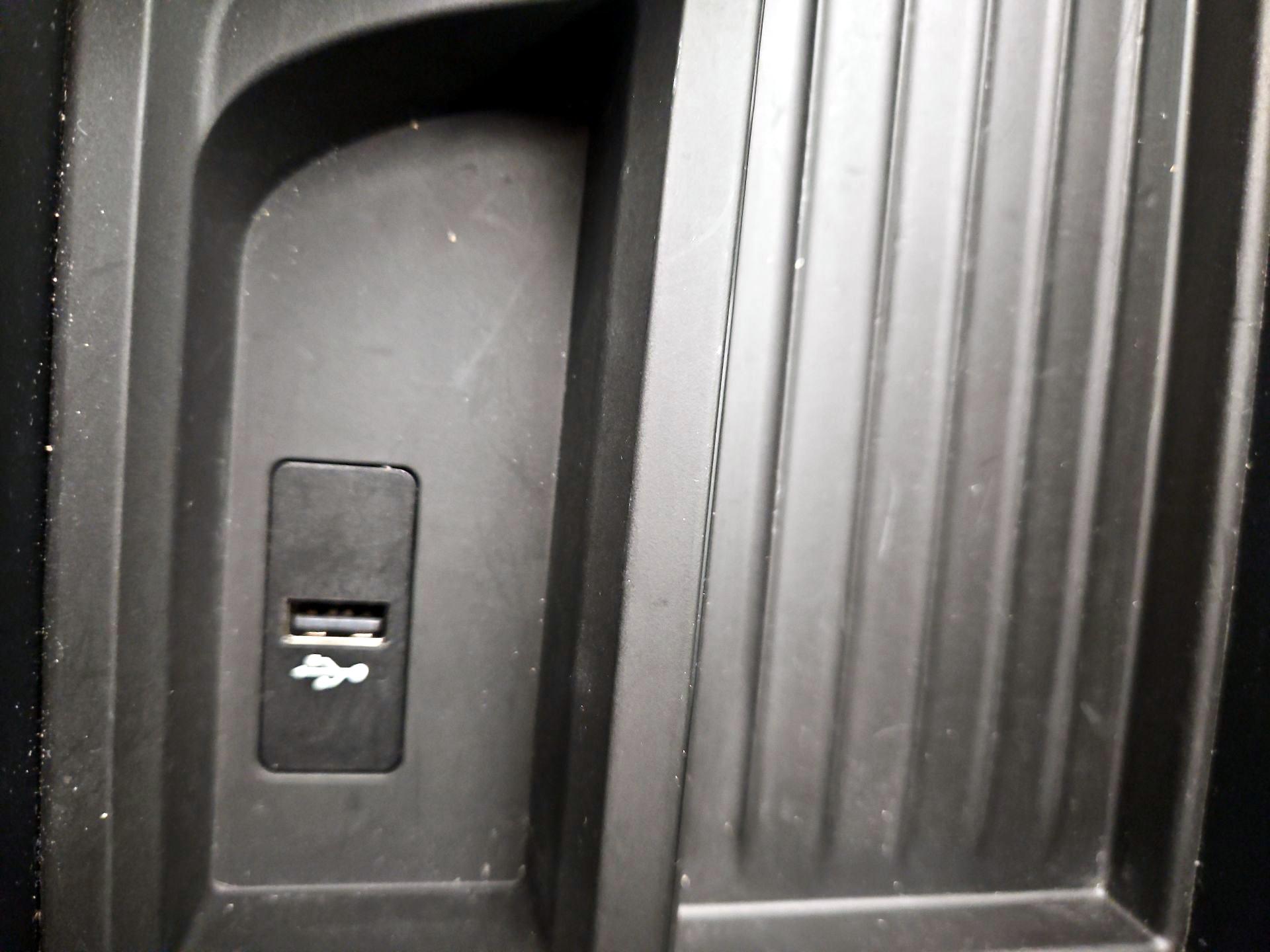 Thumbnail: 2018 BMW 3 Series - 18