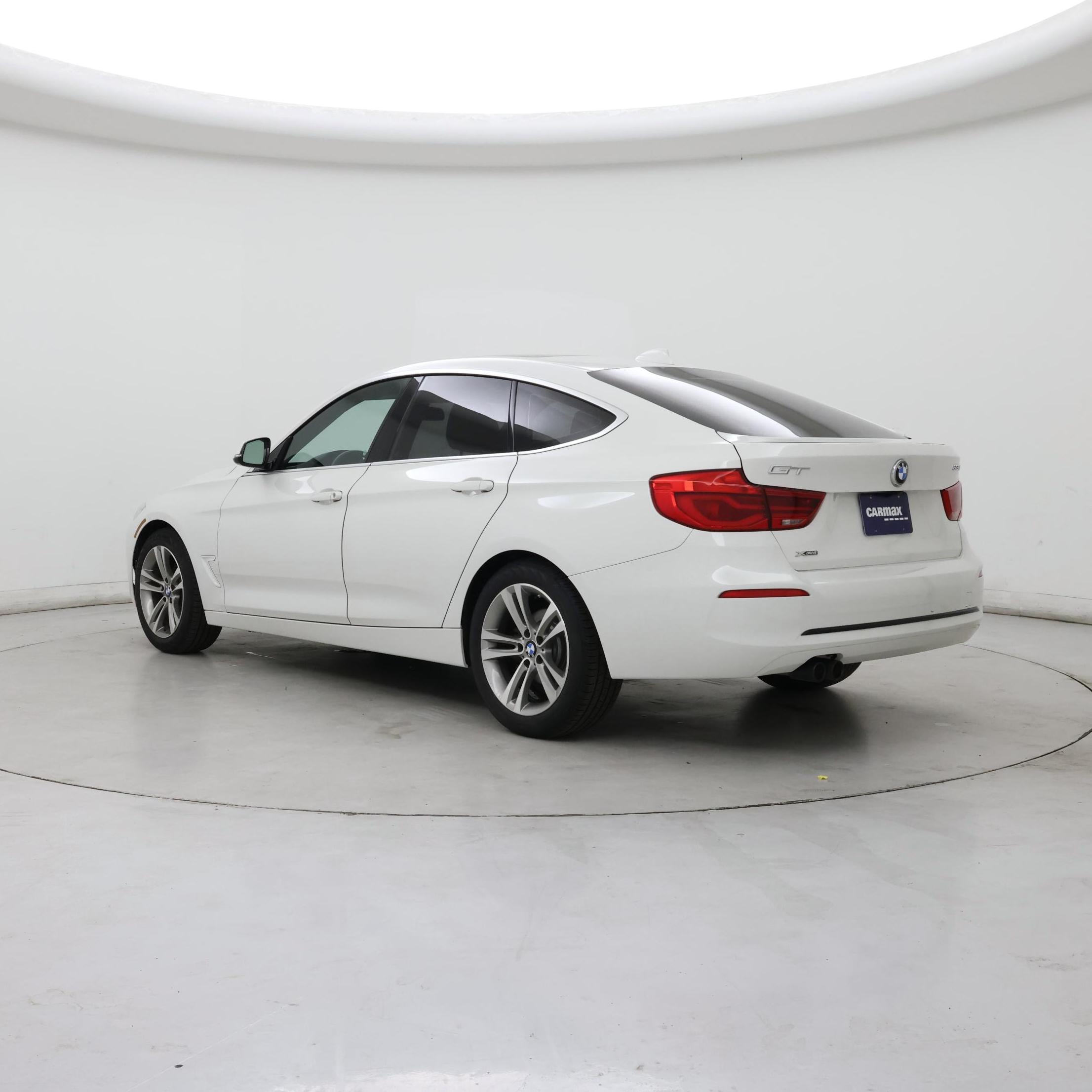 Thumbnail: 2018 BMW 3 Series - 2