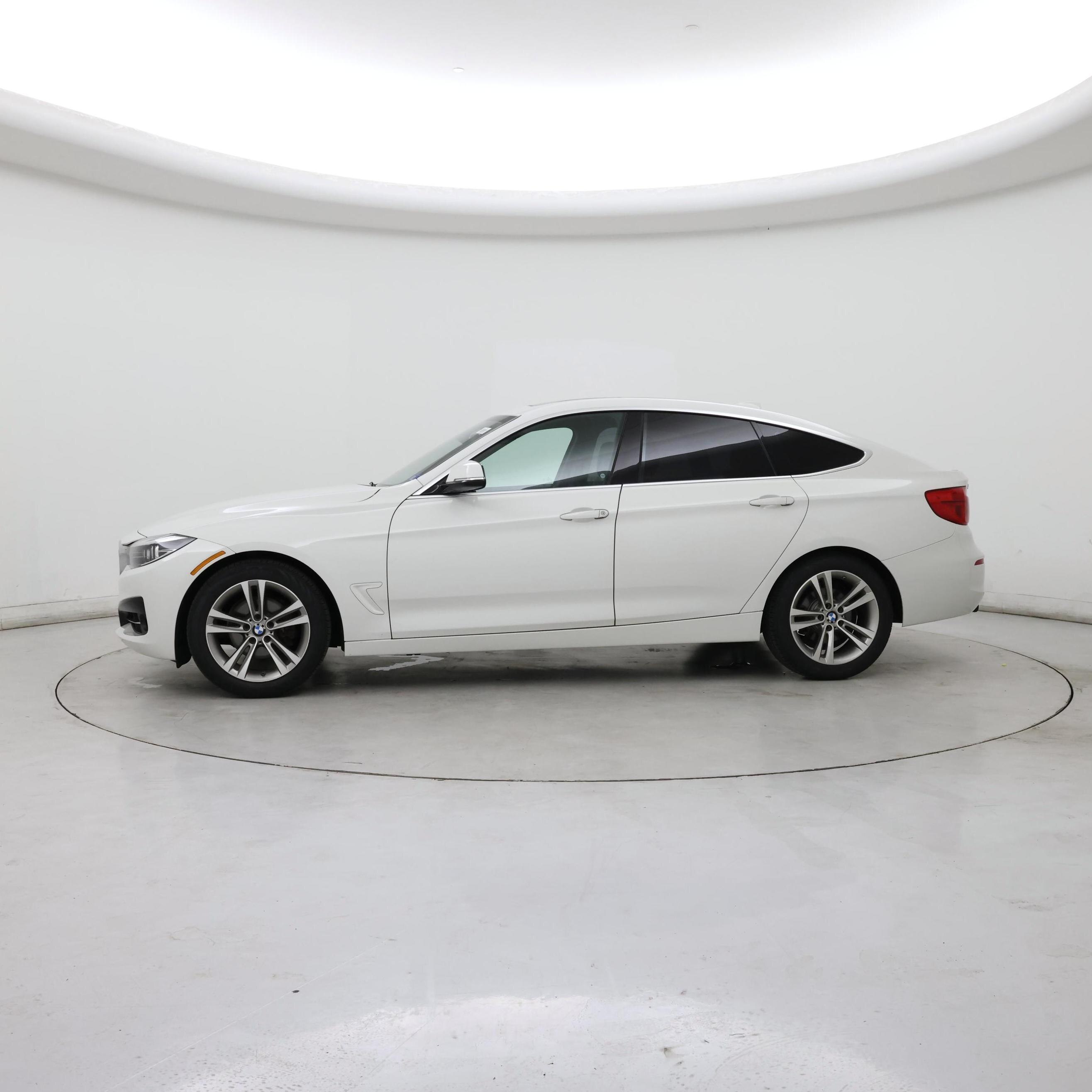 Thumbnail: 2018 BMW 3 Series - 3