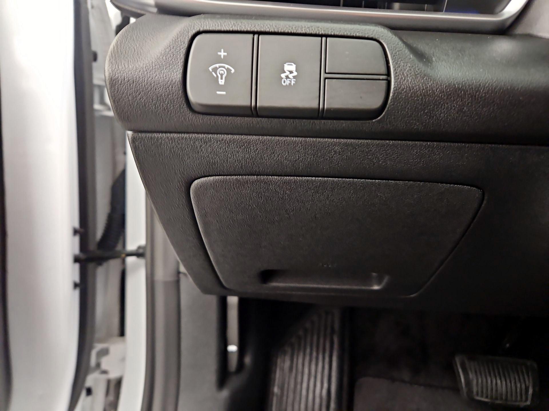 Thumbnail: 2024 Hyundai Elantra - 13