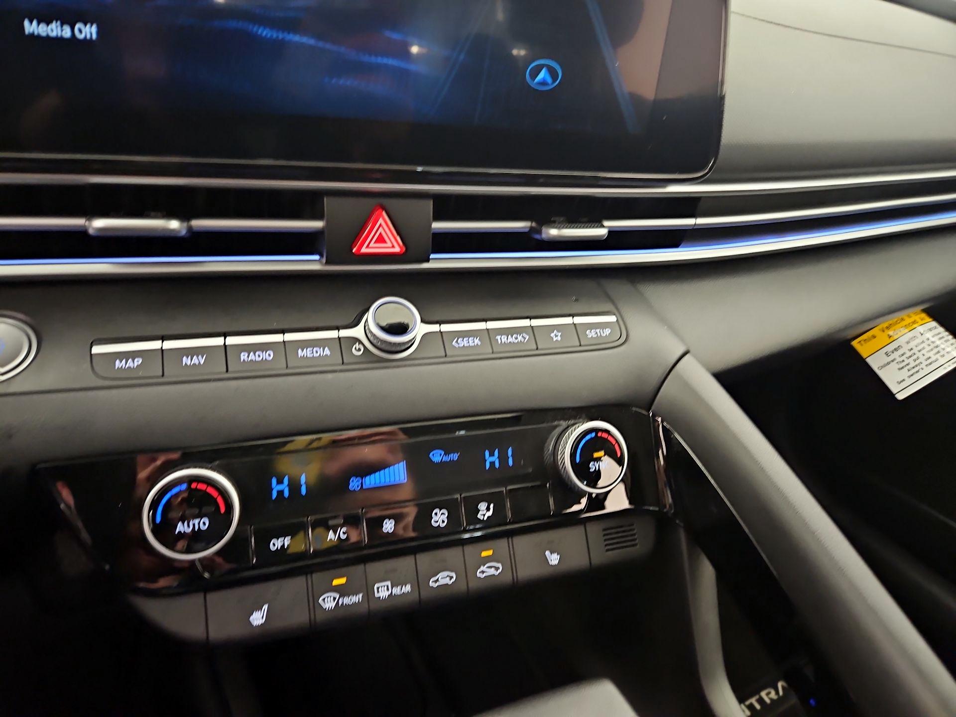 Thumbnail: 2024 Hyundai Elantra - 17