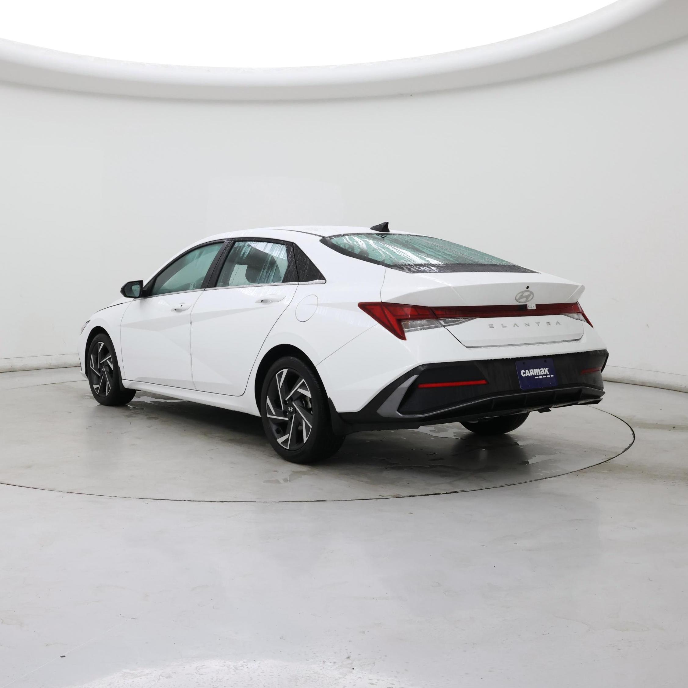 Thumbnail: 2024 Hyundai Elantra - 2