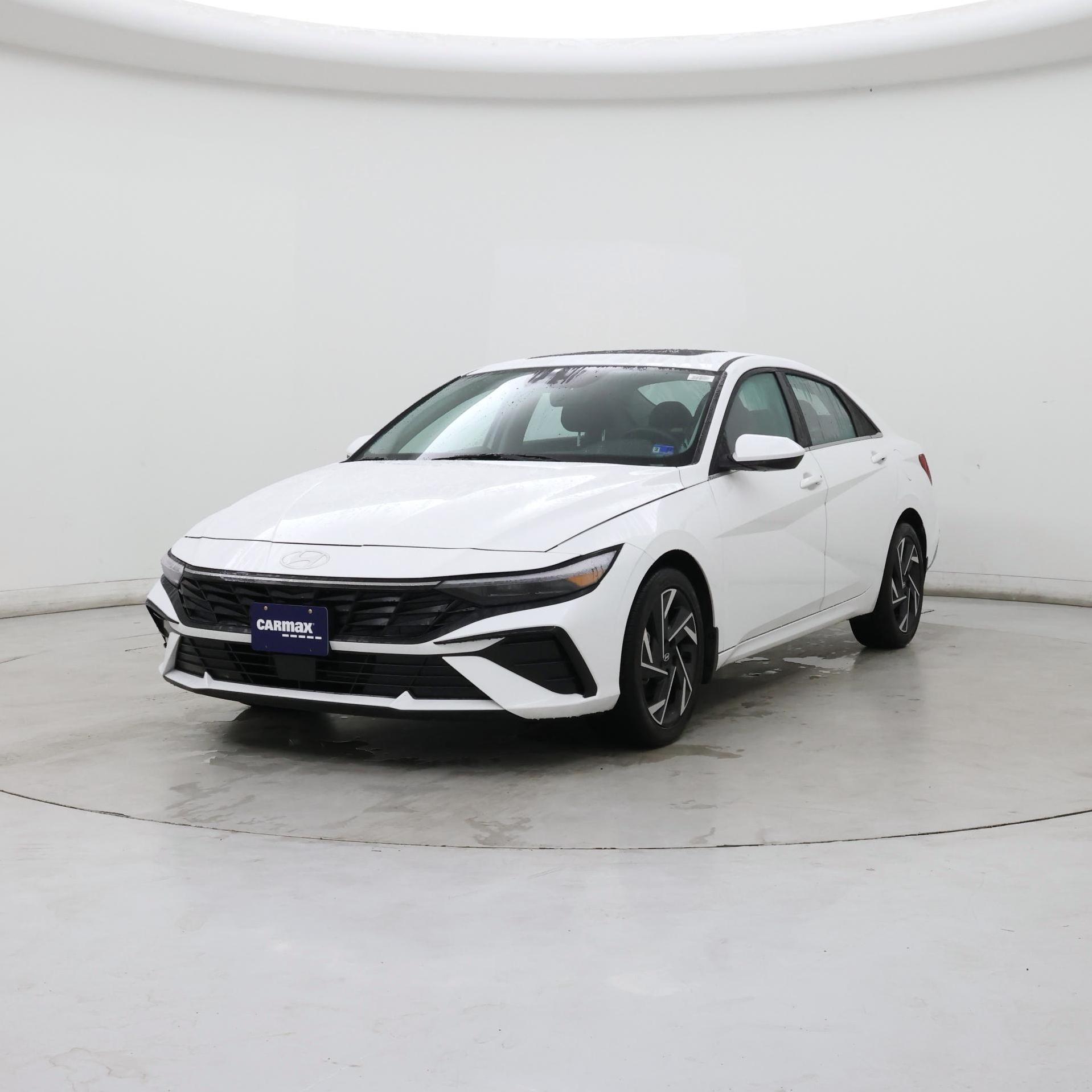 Thumbnail: 2024 Hyundai Elantra - 4