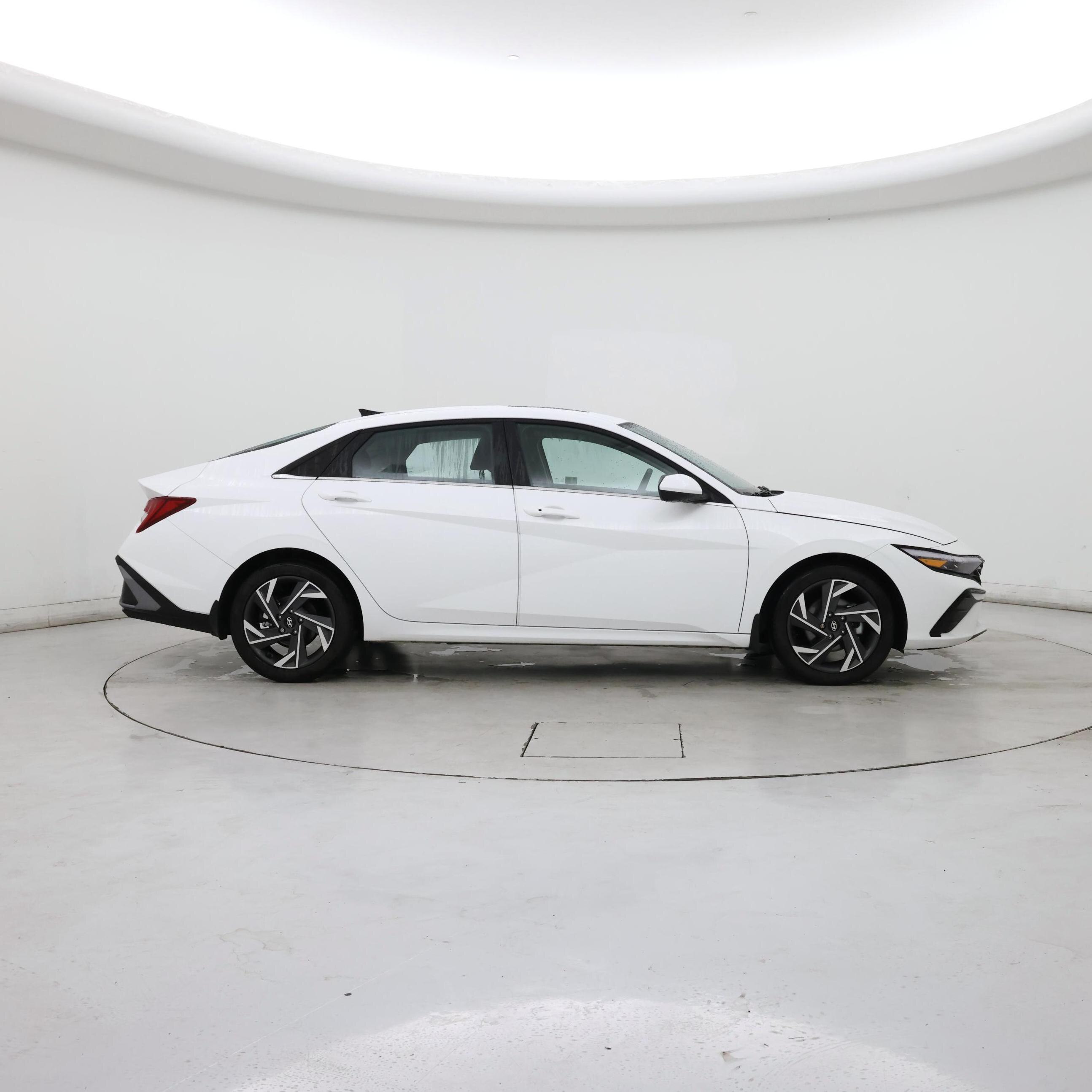 Thumbnail: 2024 Hyundai Elantra - 7