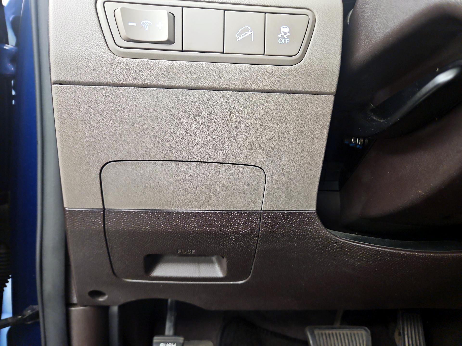 Thumbnail: 2014 Hyundai Tucson - 13