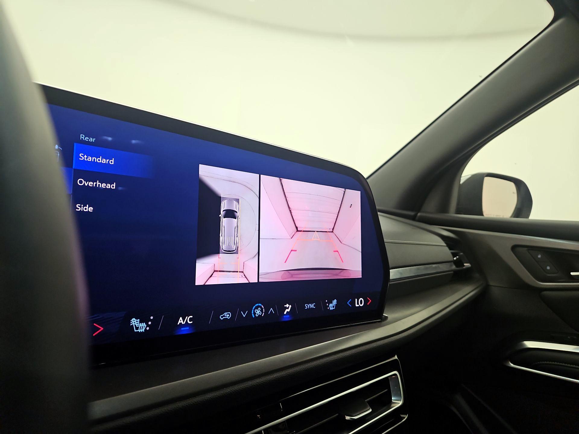 Thumbnail: 2024 Chevrolet Traverse - 15