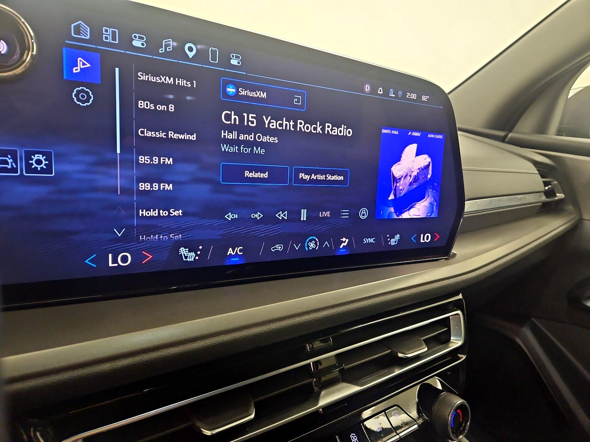 Thumbnail: 2024 Chevrolet Traverse - 17