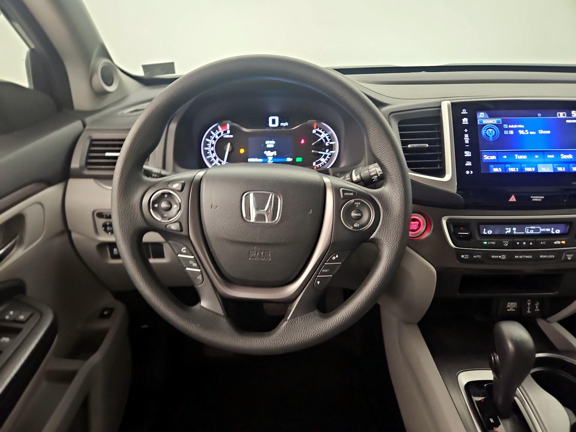 Thumbnail: 2018 Honda Pilot - 10