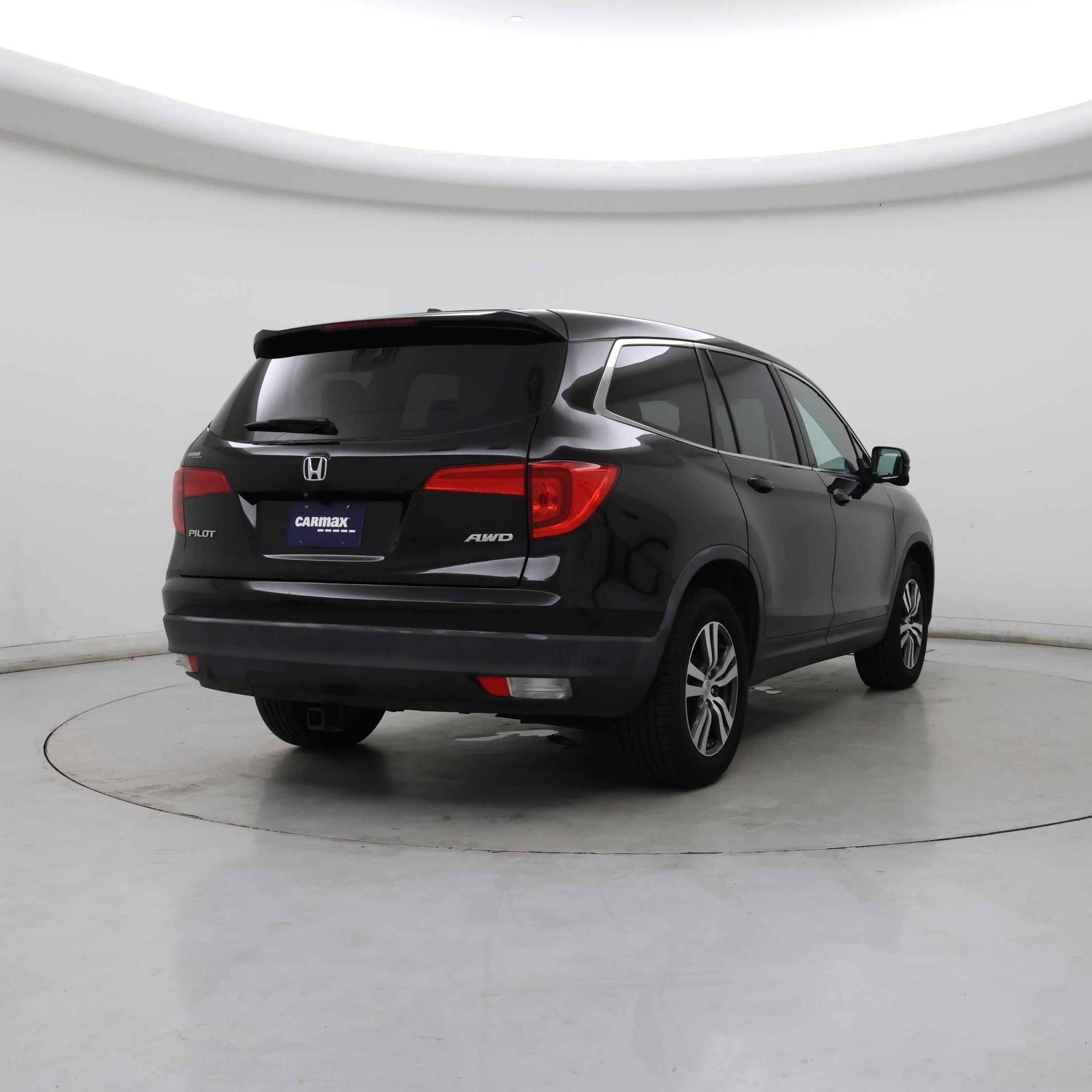 Thumbnail: 2018 Honda Pilot - 8