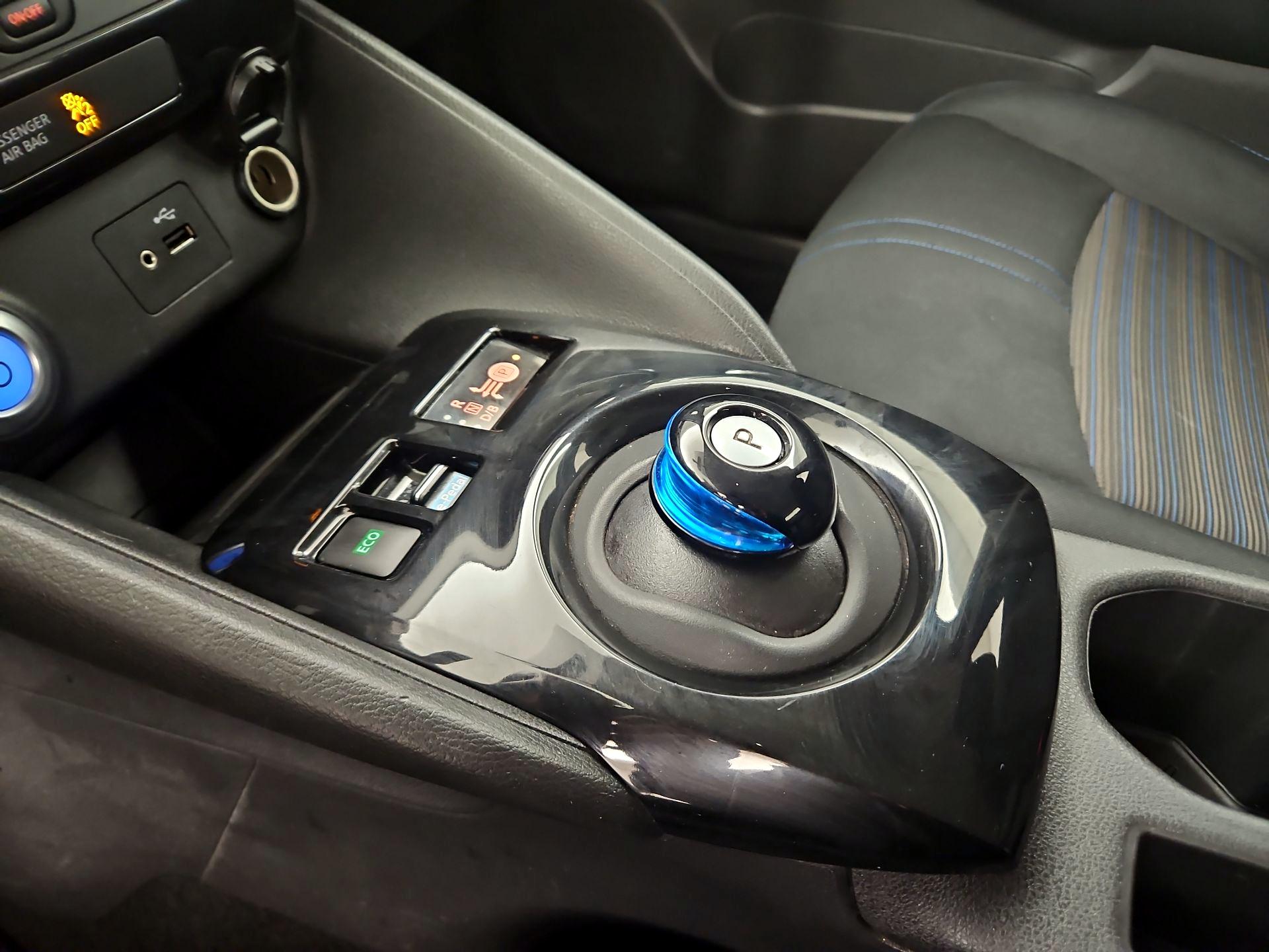 Thumbnail: 2019 Nissan Leaf - 18