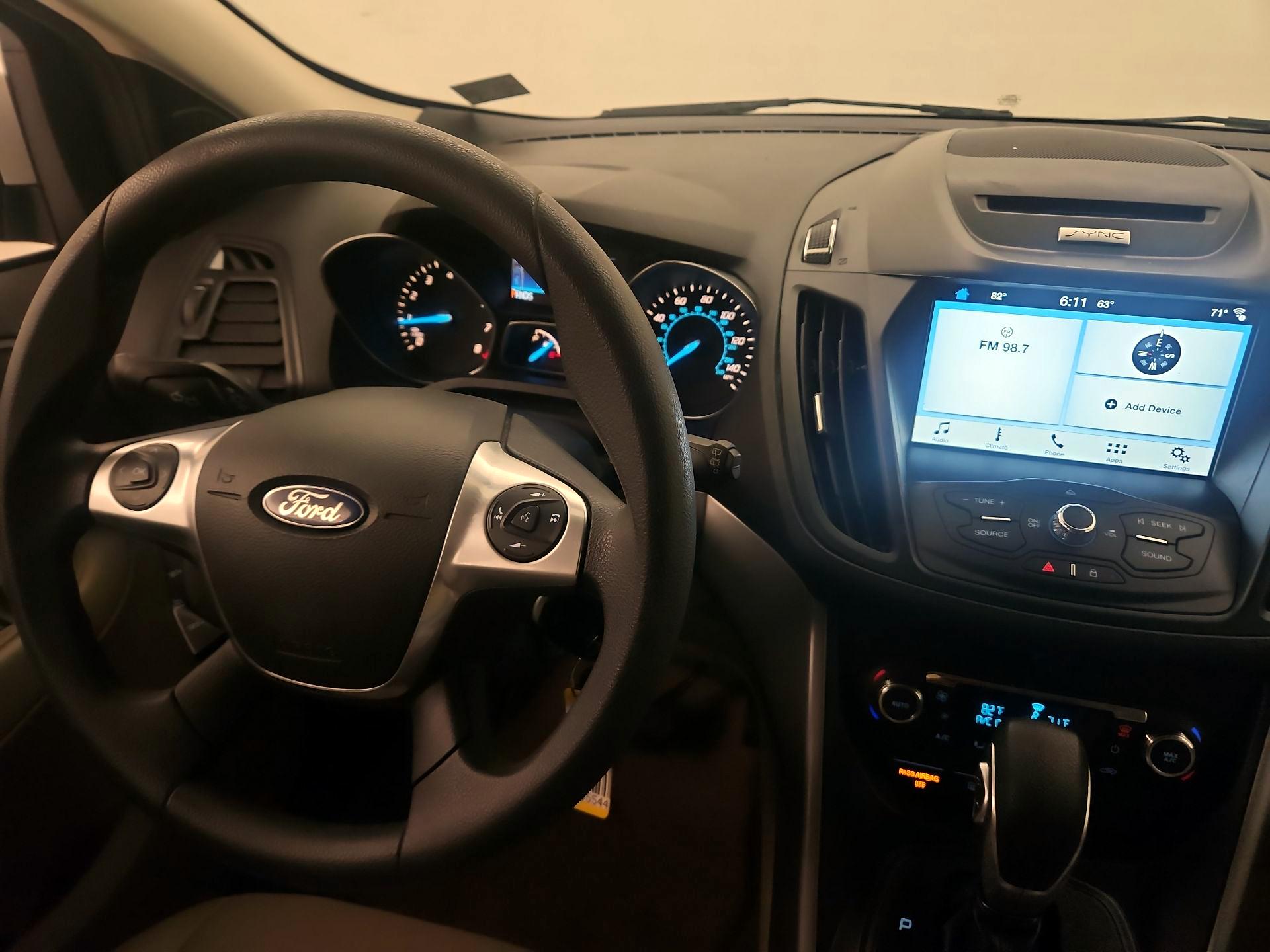 Thumbnail: 2016 Ford Escape - 9