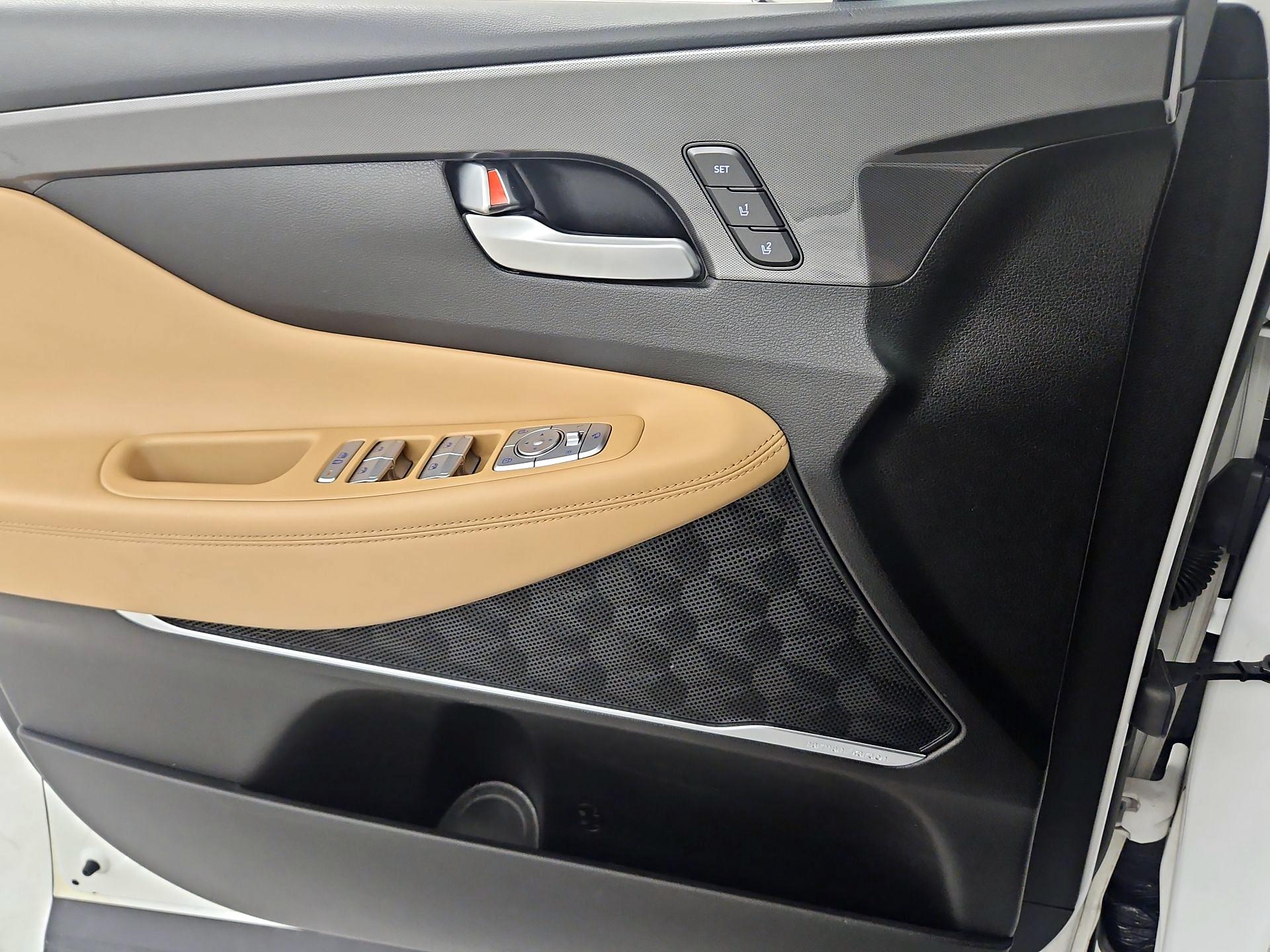 Thumbnail: 2023 Hyundai Santa Fe - 12