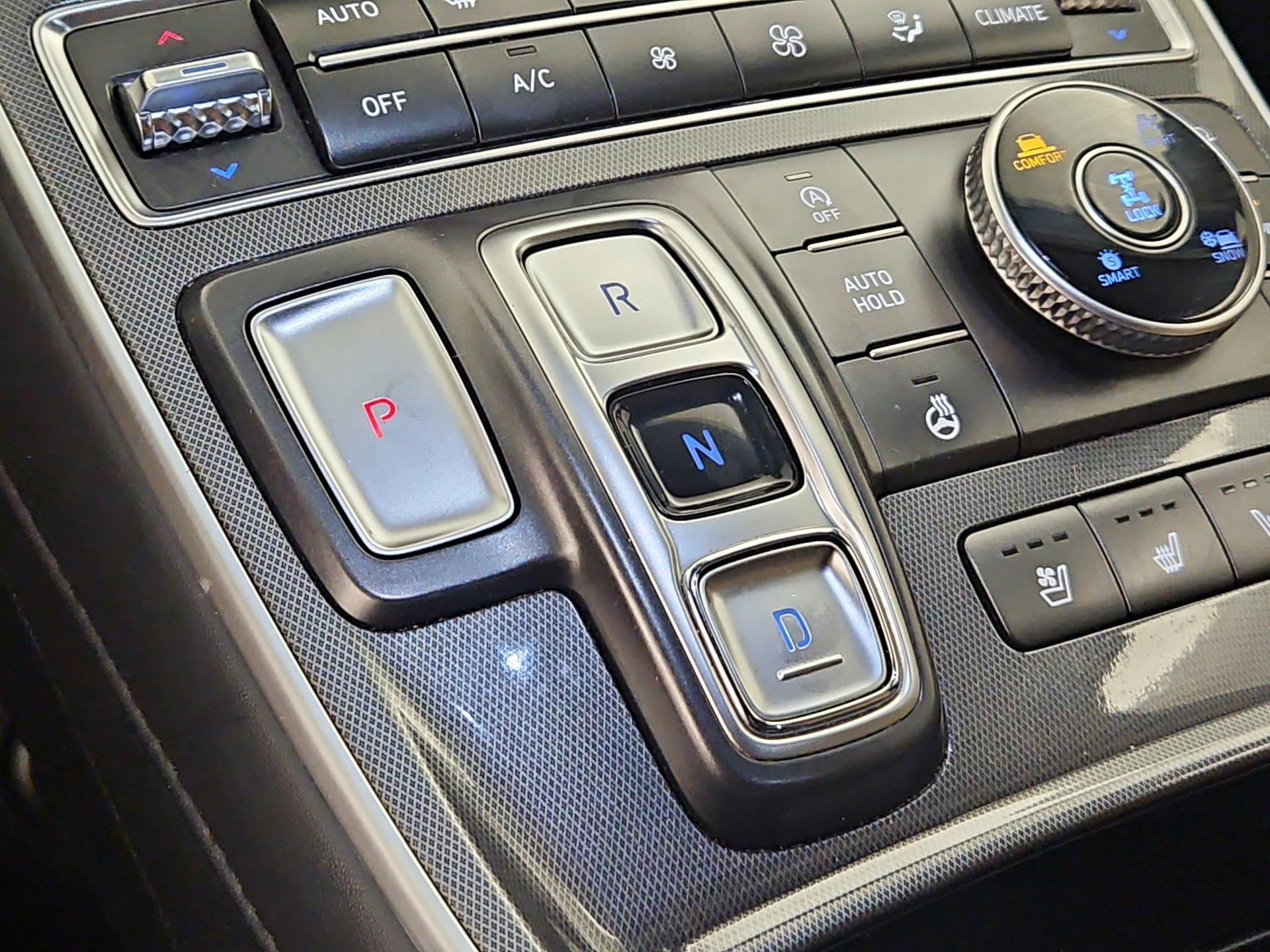 Thumbnail: 2023 Hyundai Santa Fe - 18