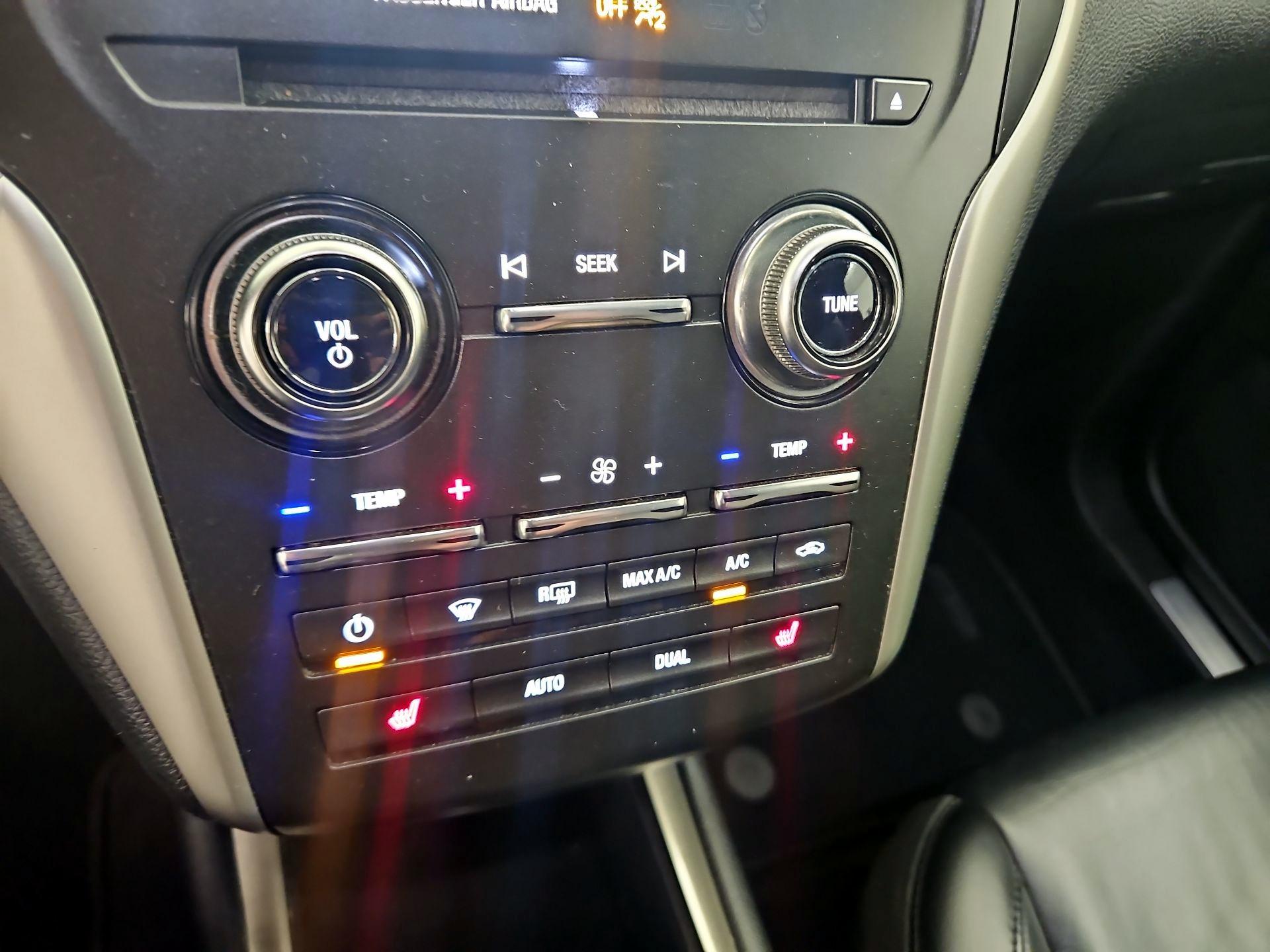 Thumbnail: 2018 Lincoln MKC - 15