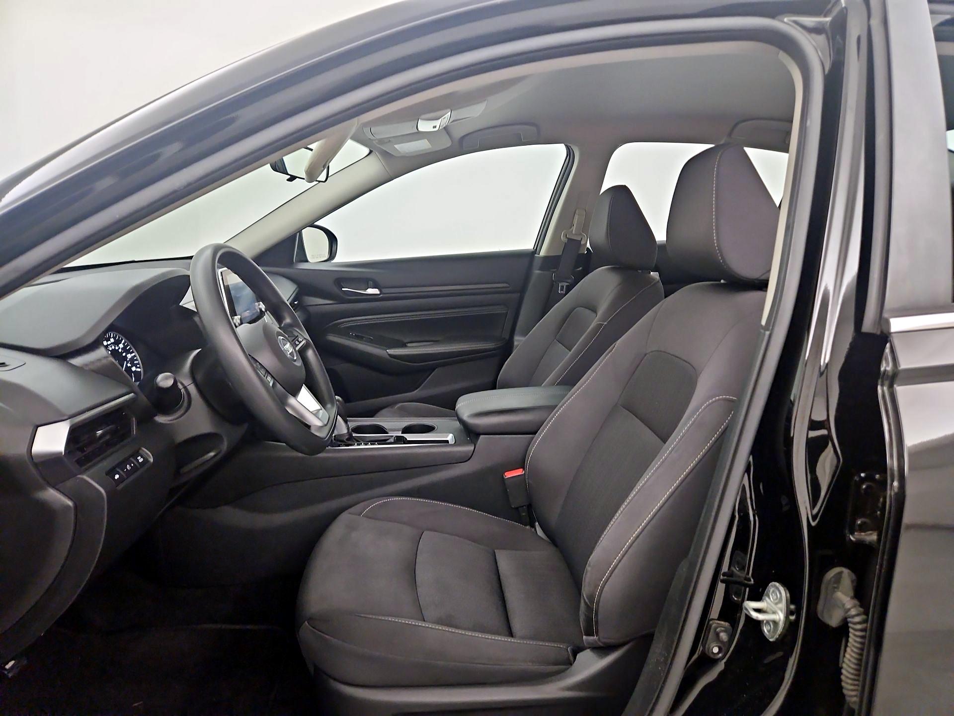 Thumbnail: 2020 Nissan Altima - 11