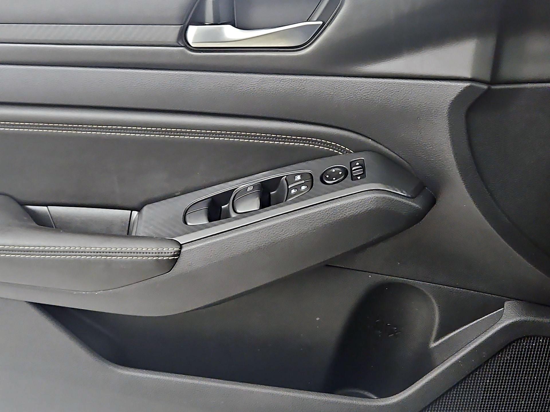 Thumbnail: 2020 Nissan Altima - 12