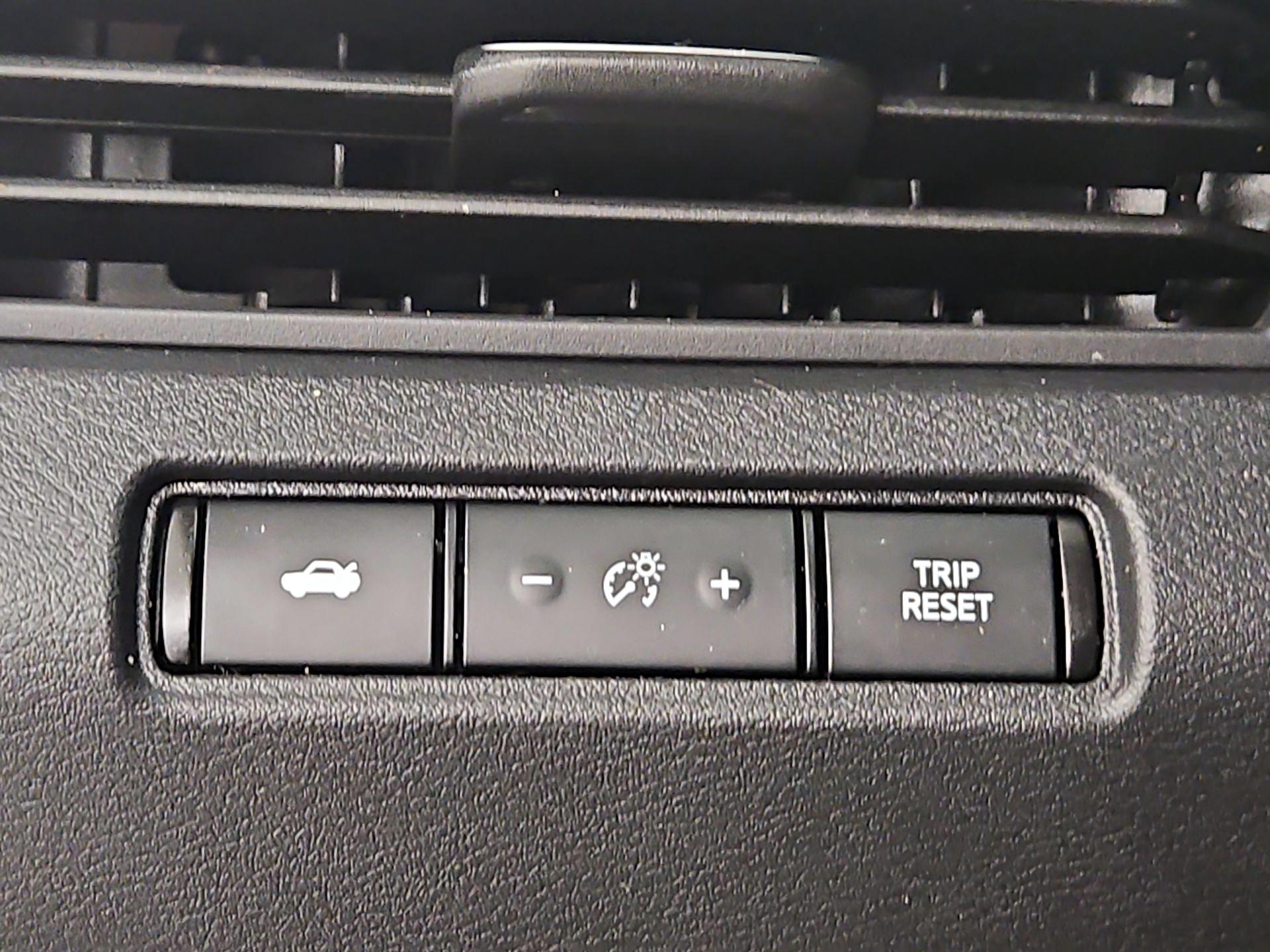 Thumbnail: 2020 Nissan Altima - 13