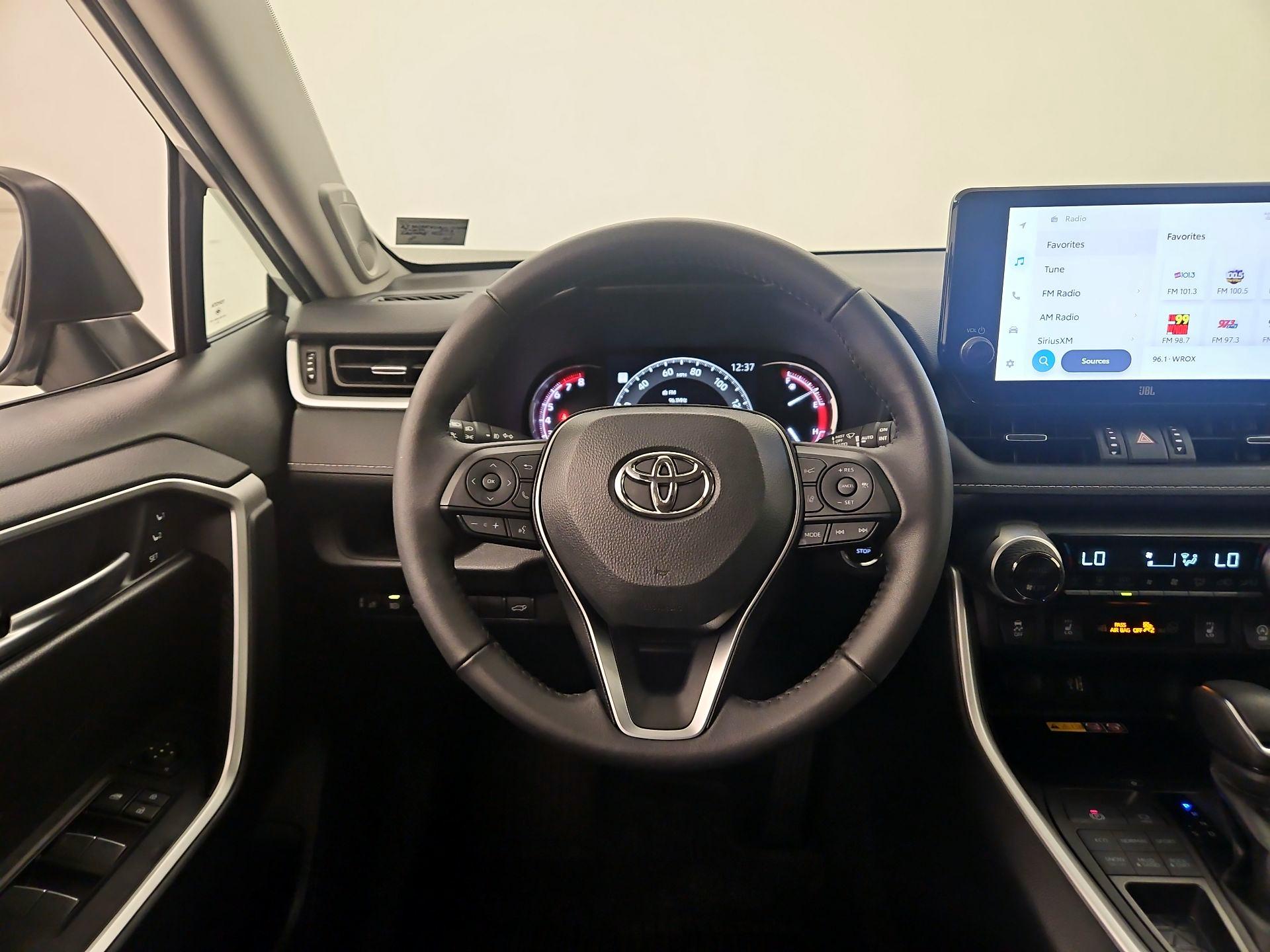 Thumbnail: 2024 Toyota RAV4 - 10