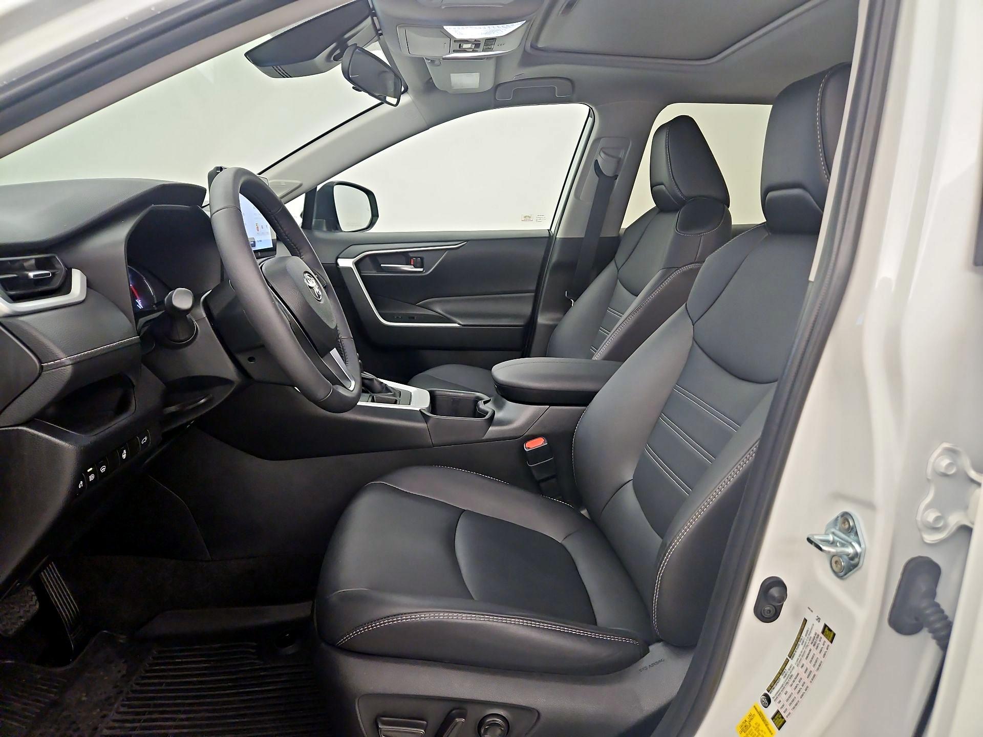 Thumbnail: 2024 Toyota RAV4 - 11