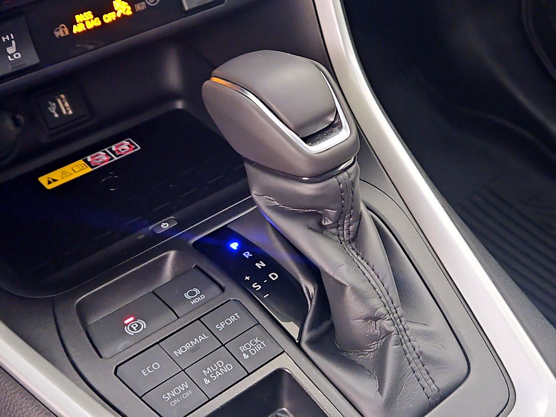 Thumbnail: 2024 Toyota RAV4 - 17