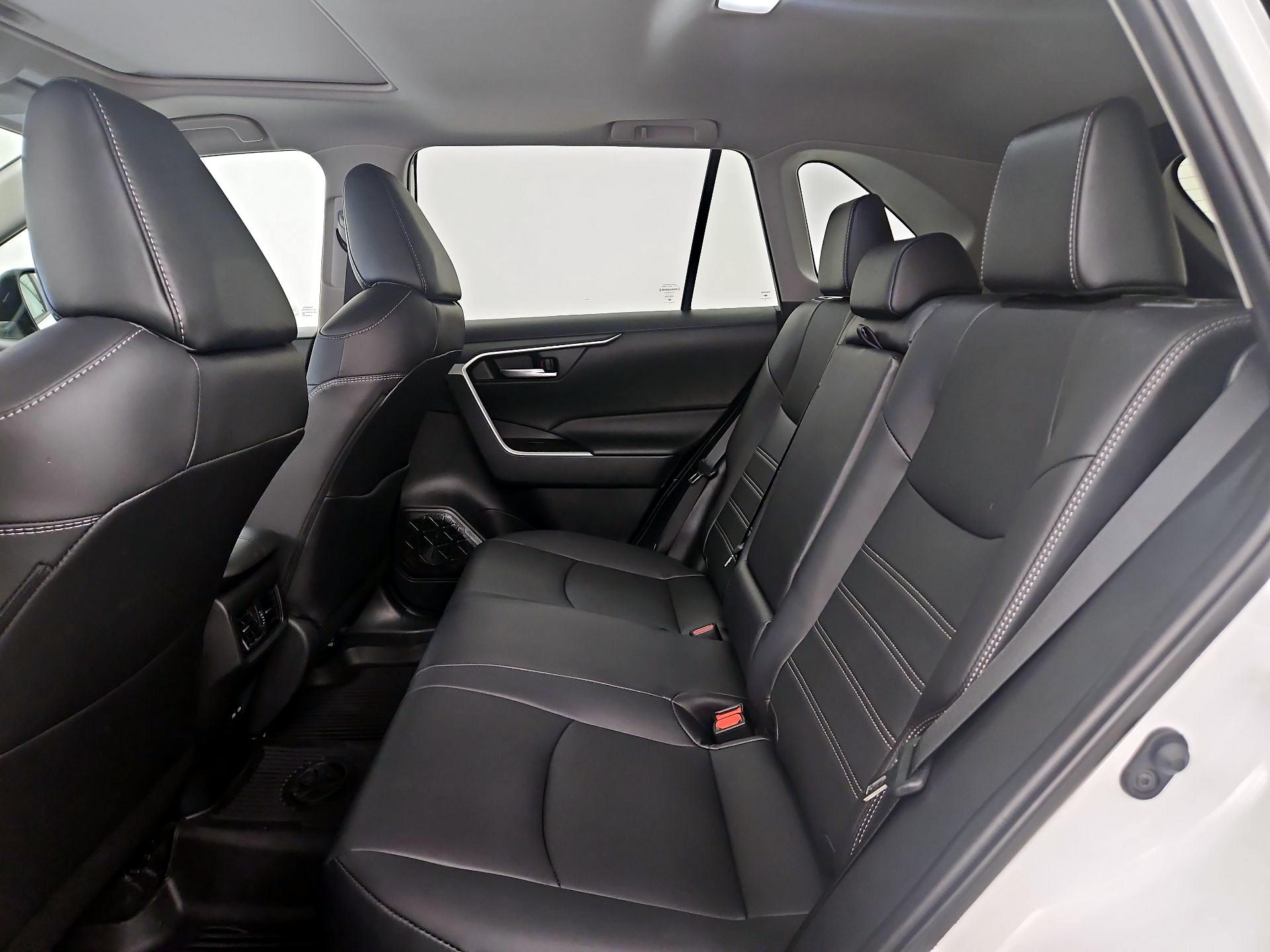 Thumbnail: 2024 Toyota RAV4 - 20