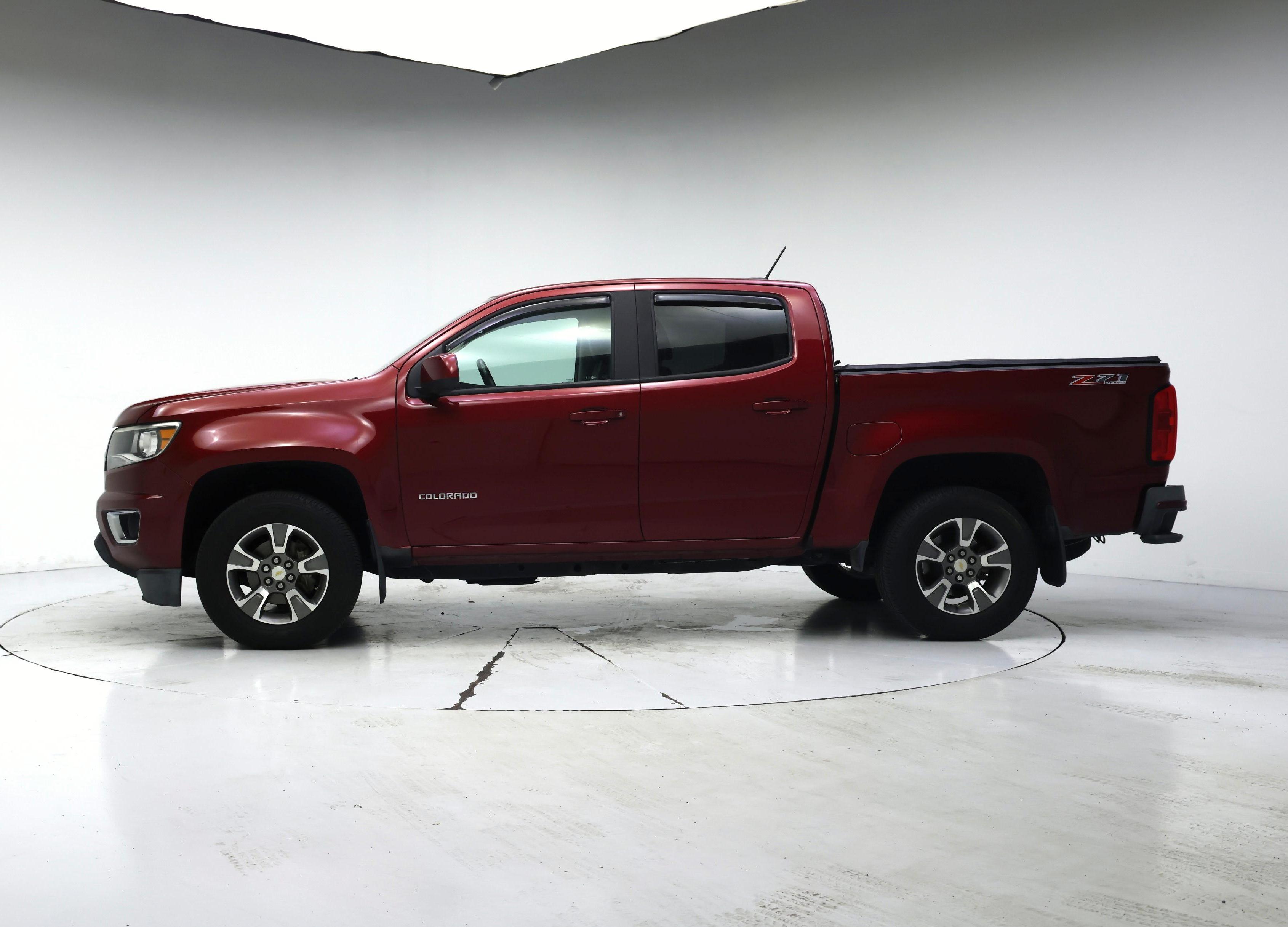 Thumbnail: 2017 Chevrolet Colorado - 3
