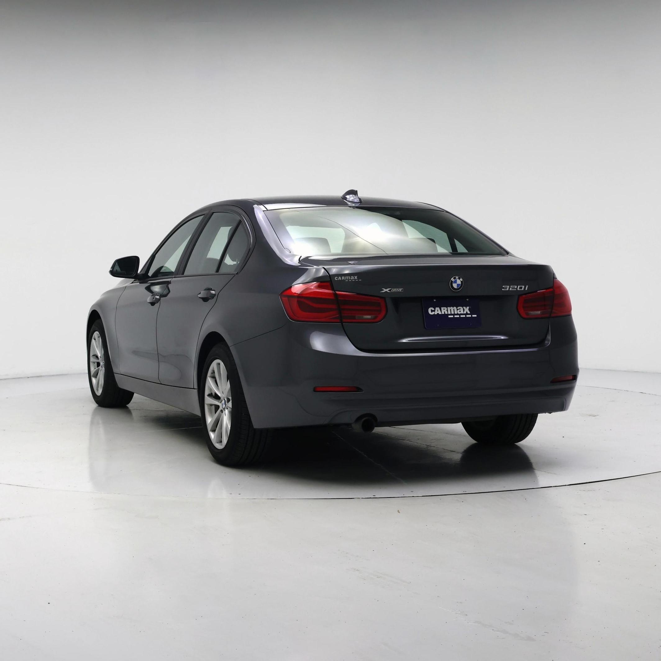 Thumbnail: 2017 BMW 3 Series - 2