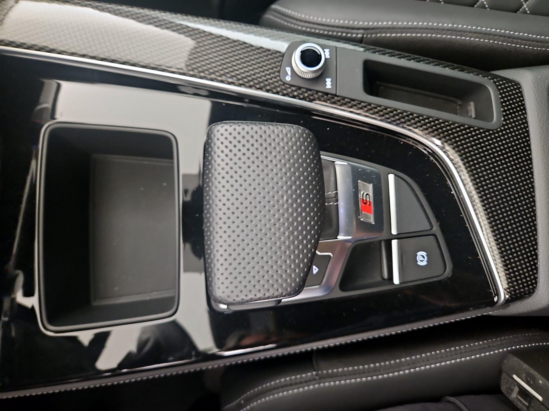 Thumbnail: 2024 Audi S5 - 17