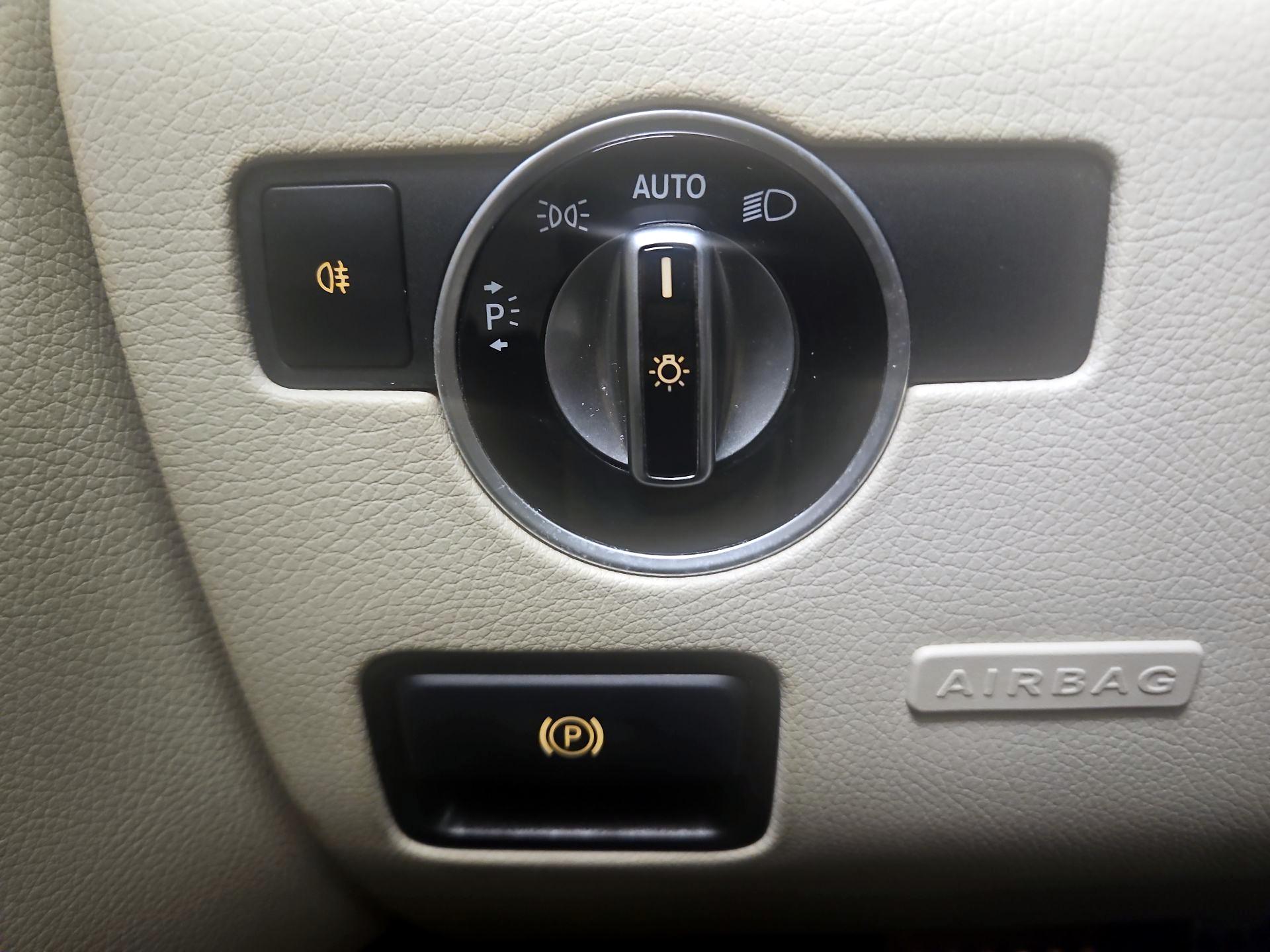 Thumbnail: 2019 Mercedes-Benz SLC - 13