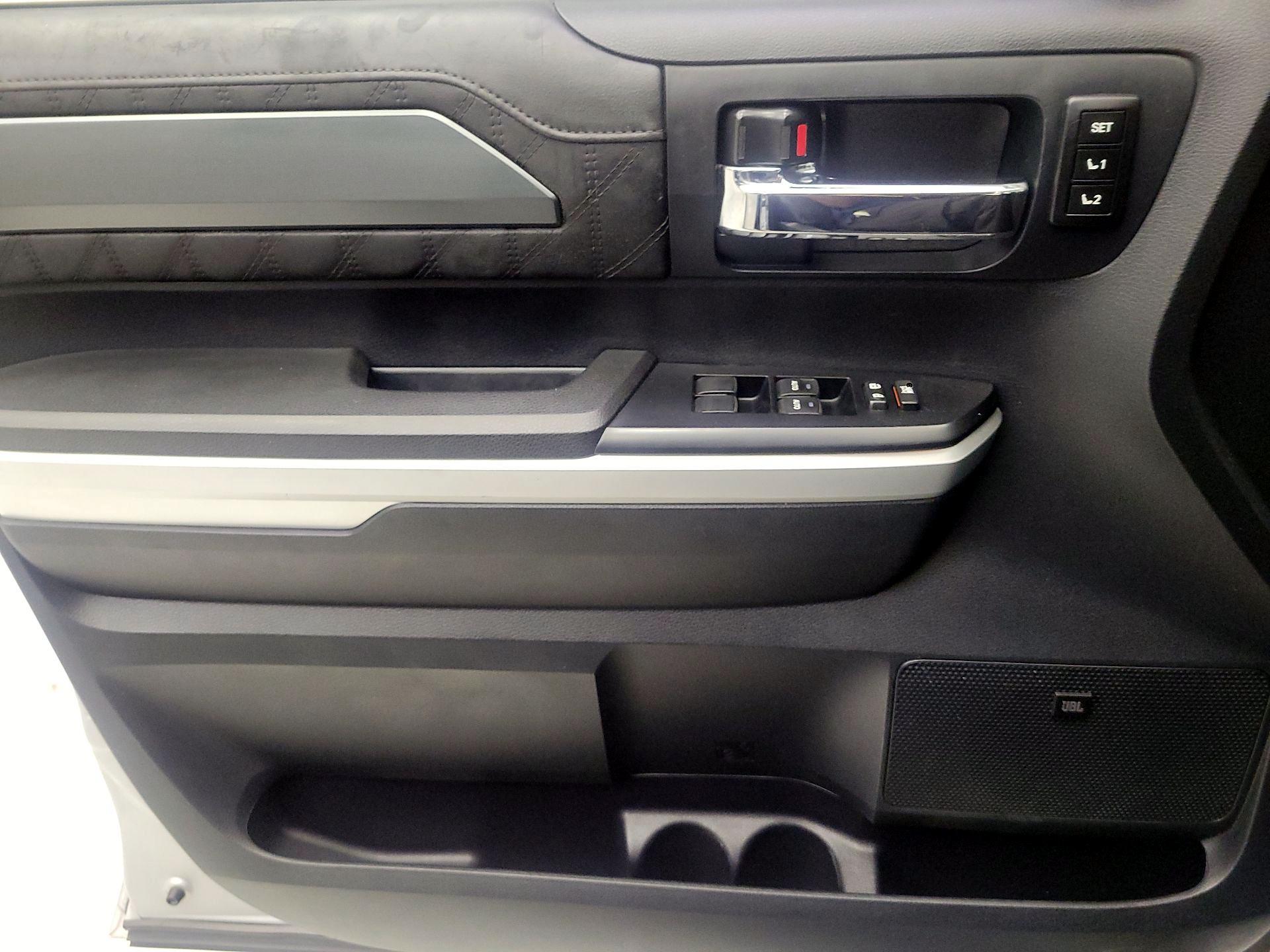 Thumbnail: 2015 Toyota Tundra - 10