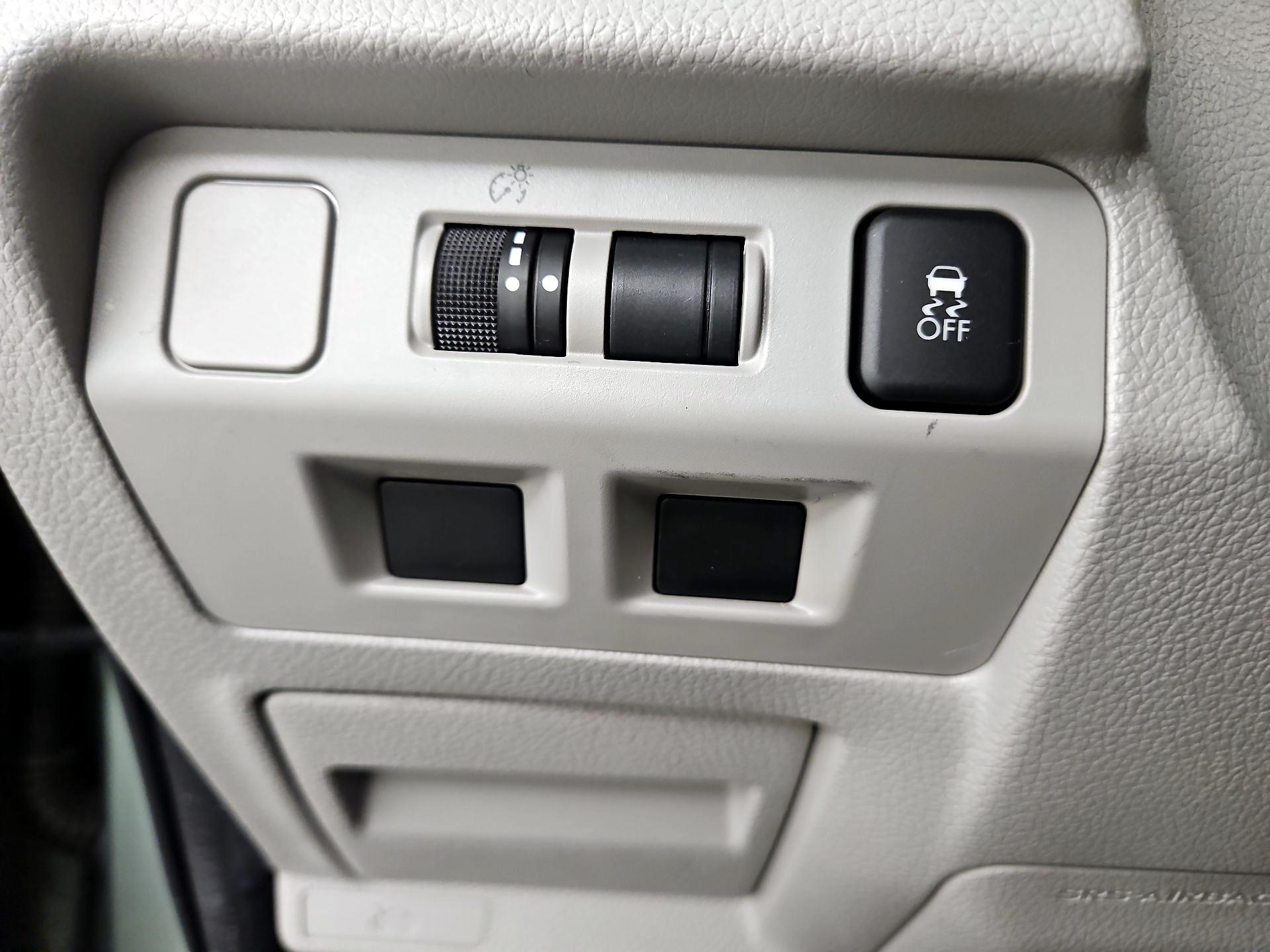 Thumbnail: 2017 Subaru Forester - 13