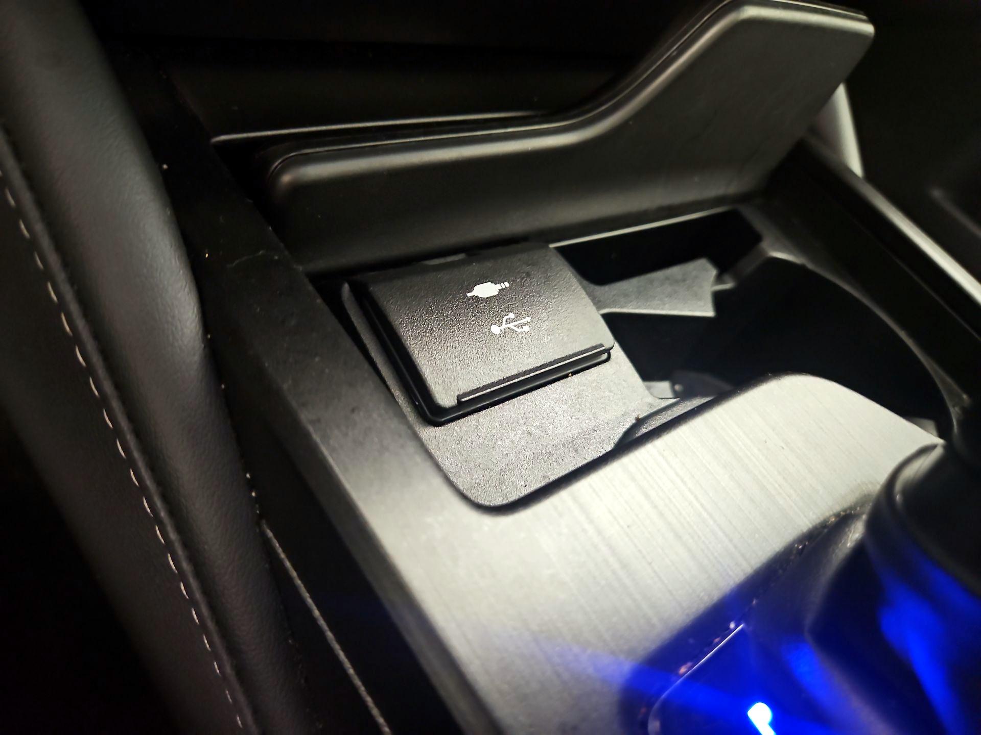 Thumbnail: 2022 Lexus ES - 18