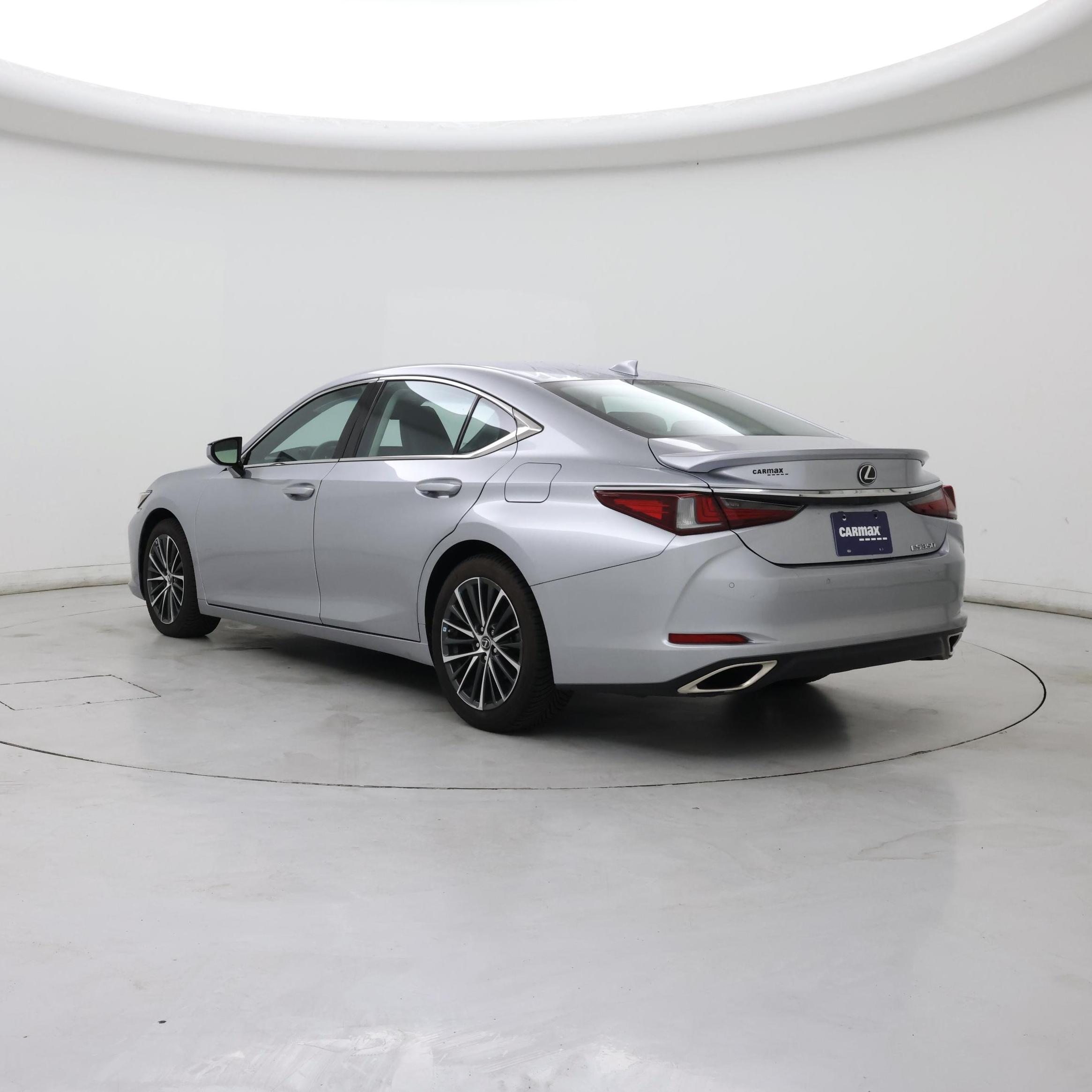 Thumbnail: 2022 Lexus ES - 2