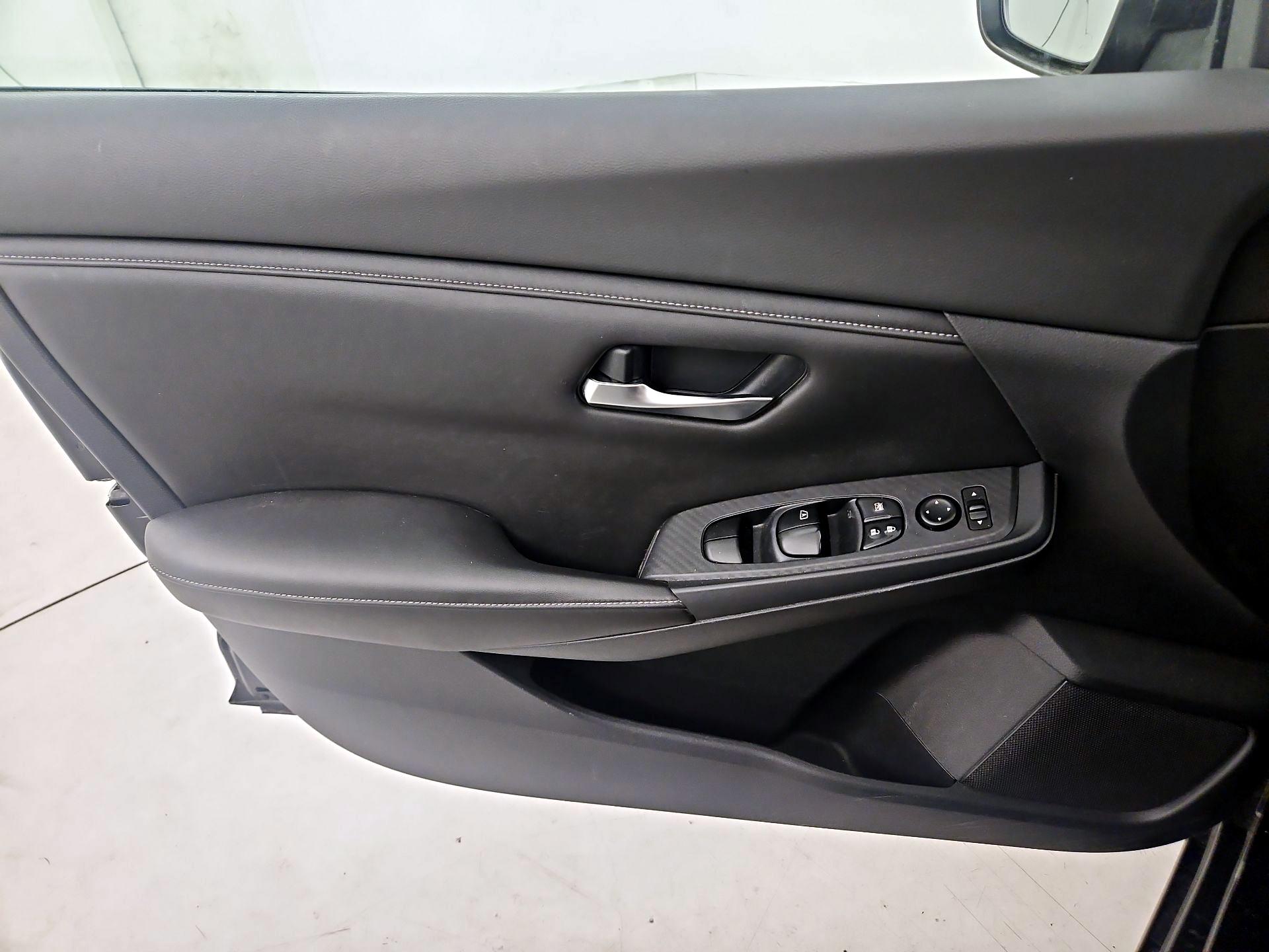 Thumbnail: 2020 Nissan Sentra - 12