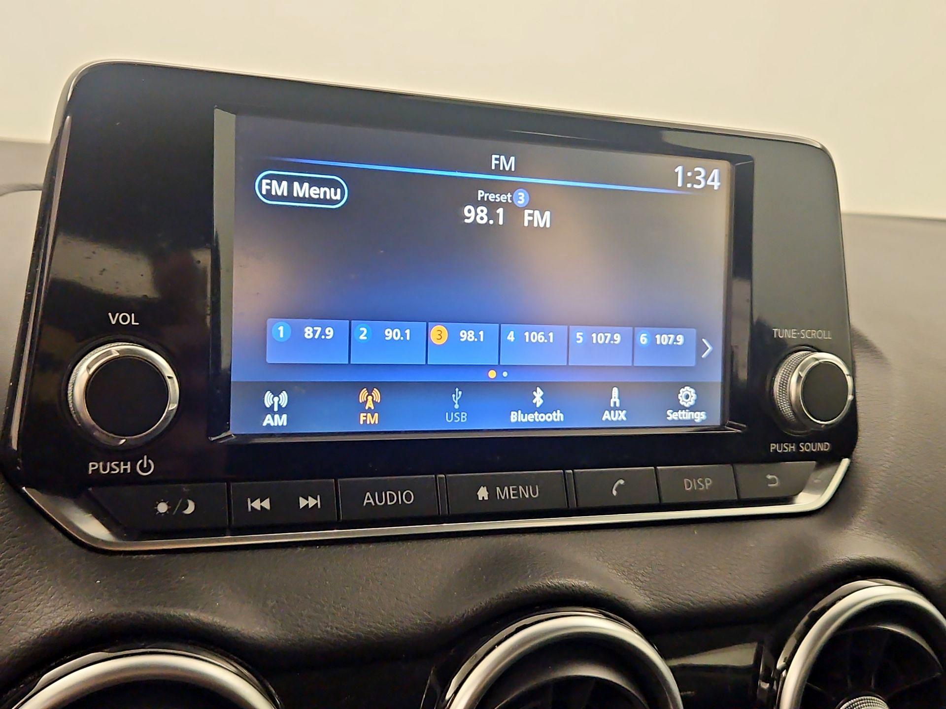 Thumbnail: 2020 Nissan Sentra - 15