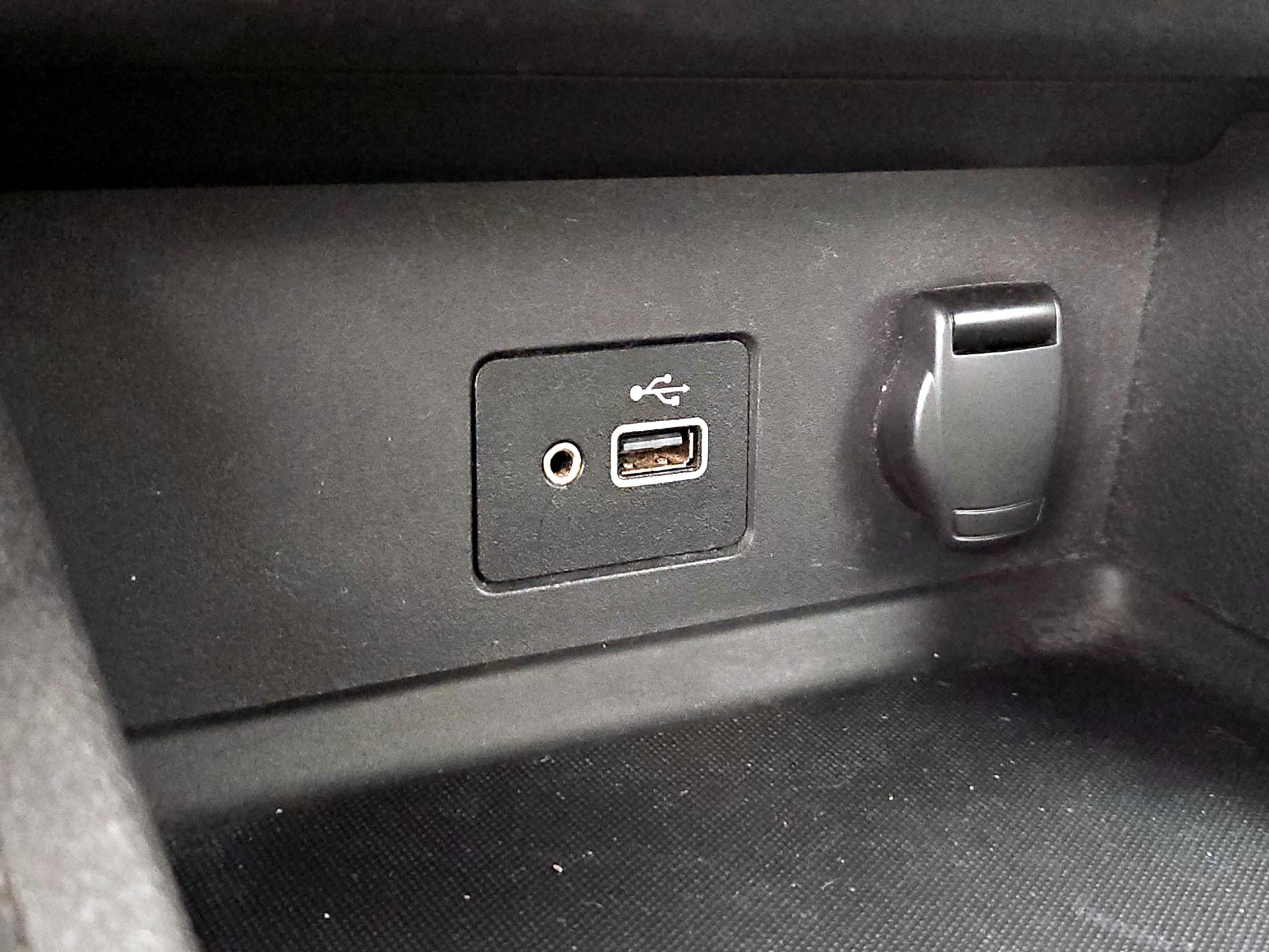 Thumbnail: 2020 Nissan Sentra - 18