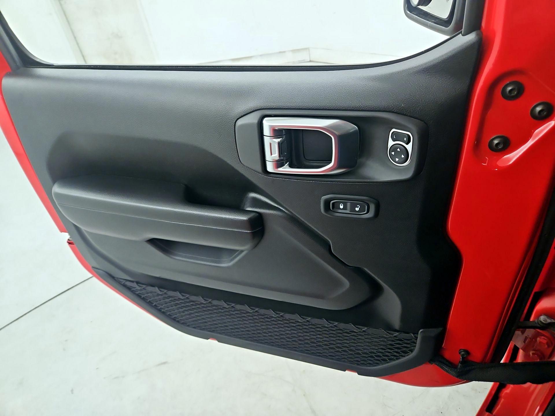 Thumbnail: 2020 Jeep Wrangler - 12